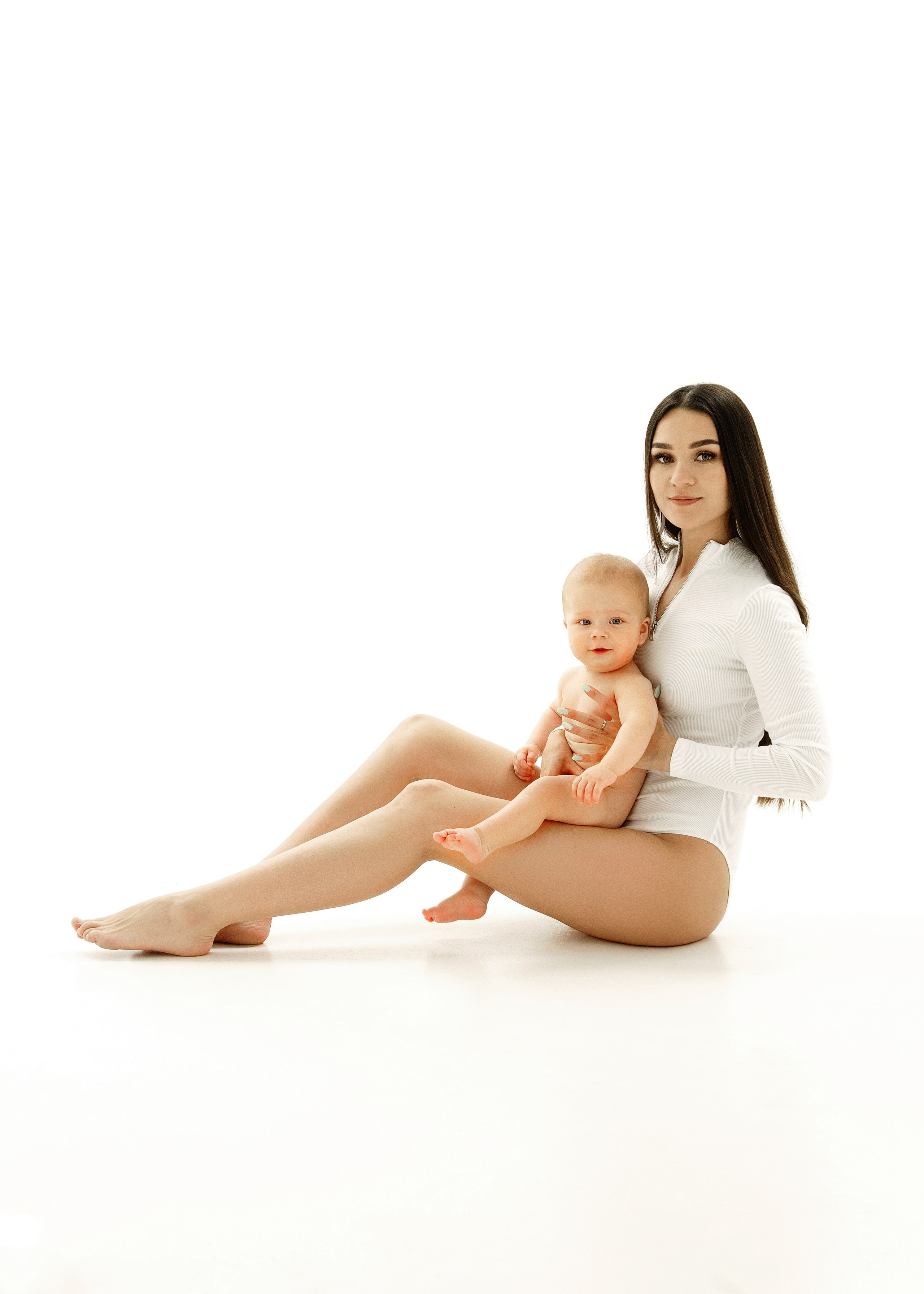 Белый на молнии 42-44. Фотограф беременности в Екатеринбурге Илона Филатьева