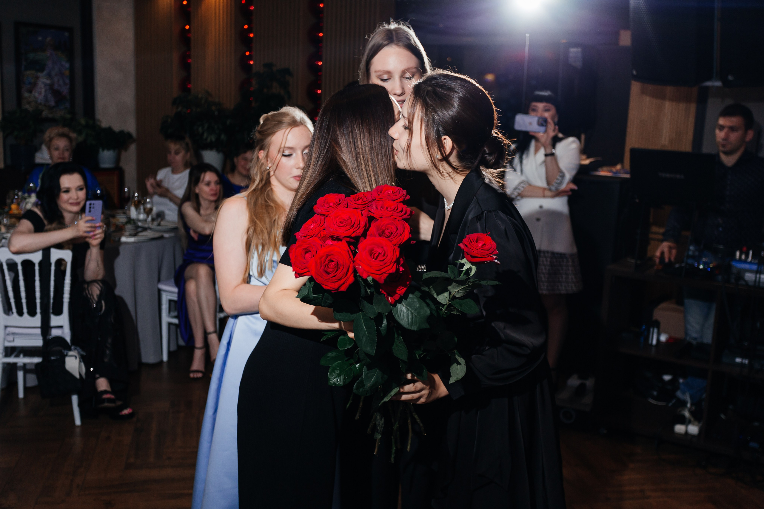 Выпускной 11 «А». Школа № 42. Свадебный фотограф в Краснодаре Николай Крауз