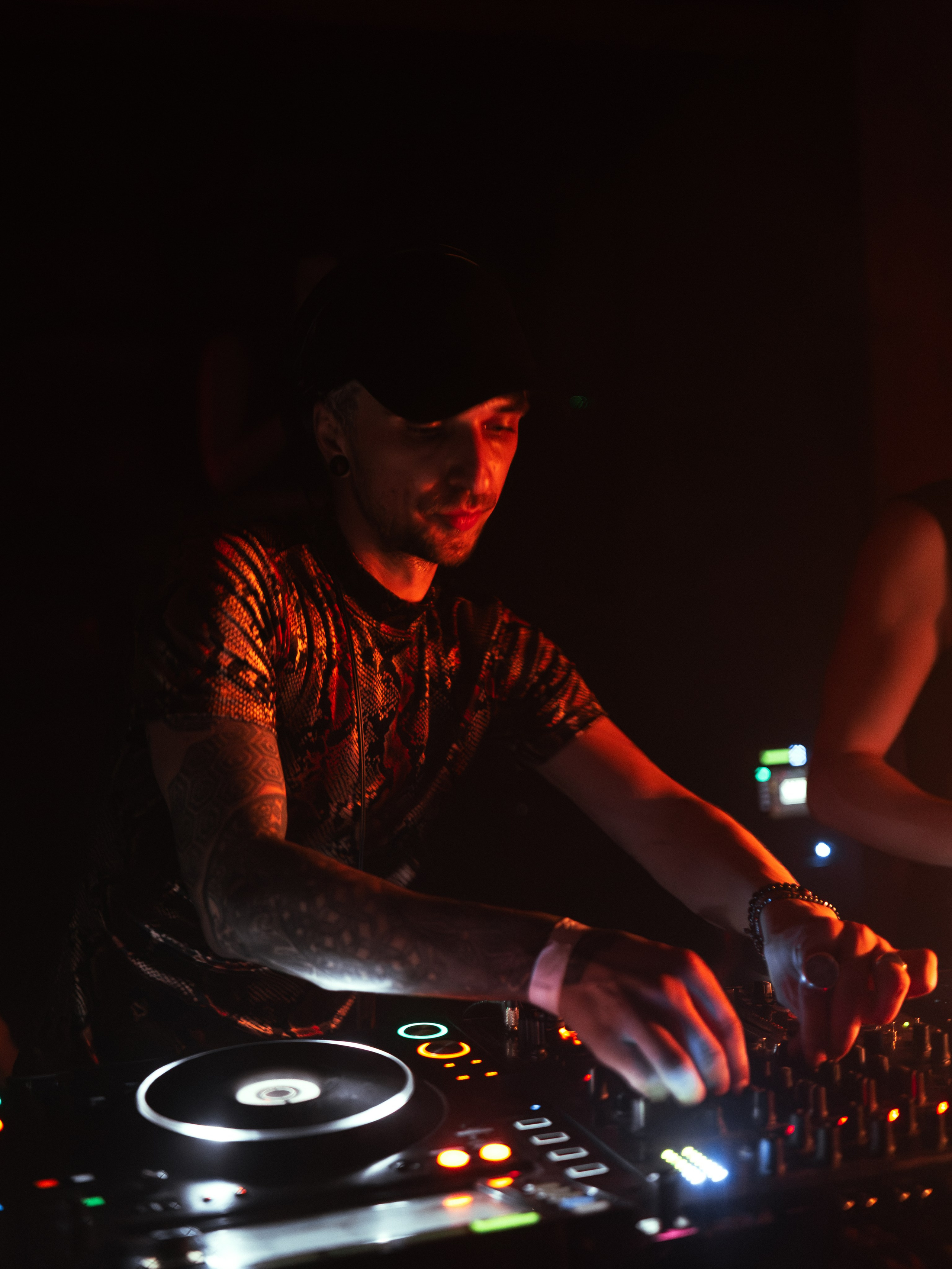 SHIFT, SUBSPACE. @tomrus: Рустам Шагиморданов — фотограф