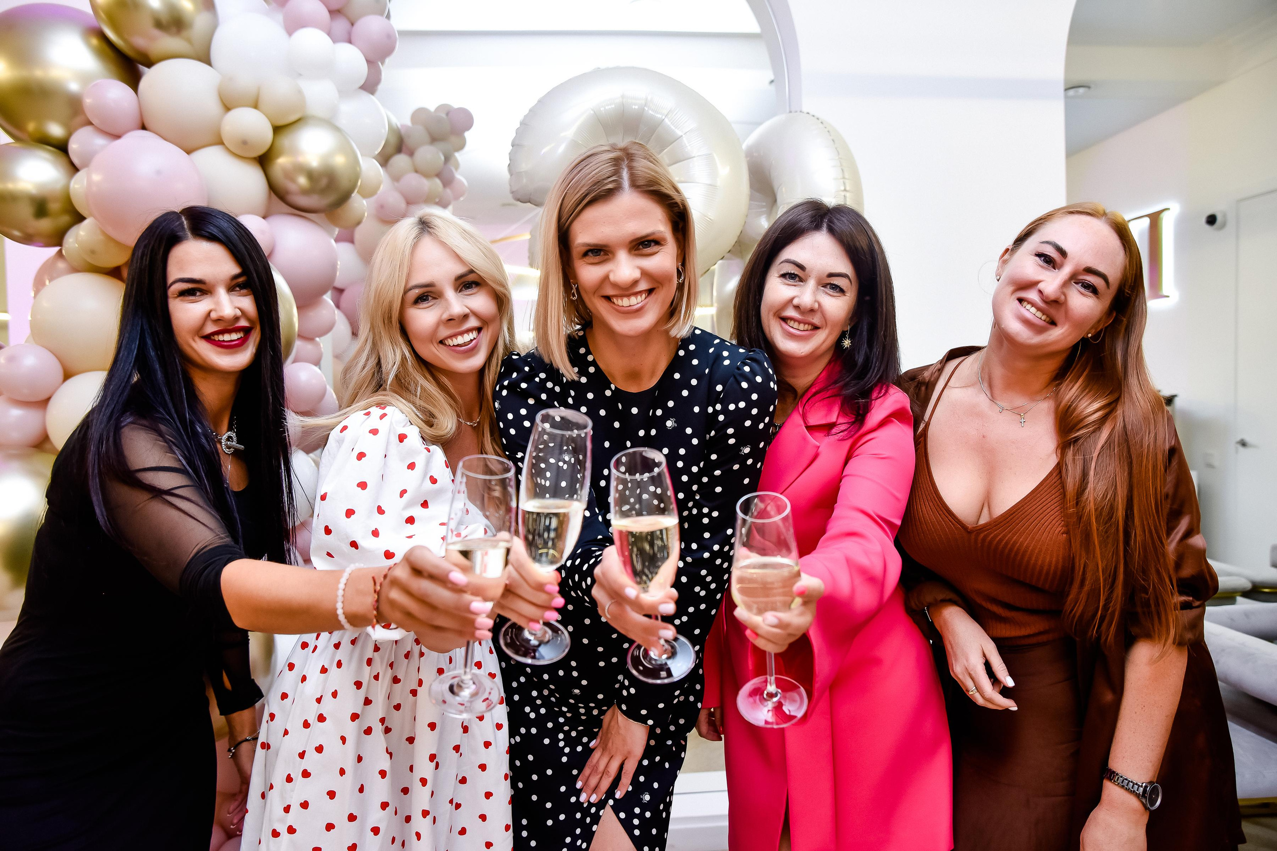 Кристине 32 года