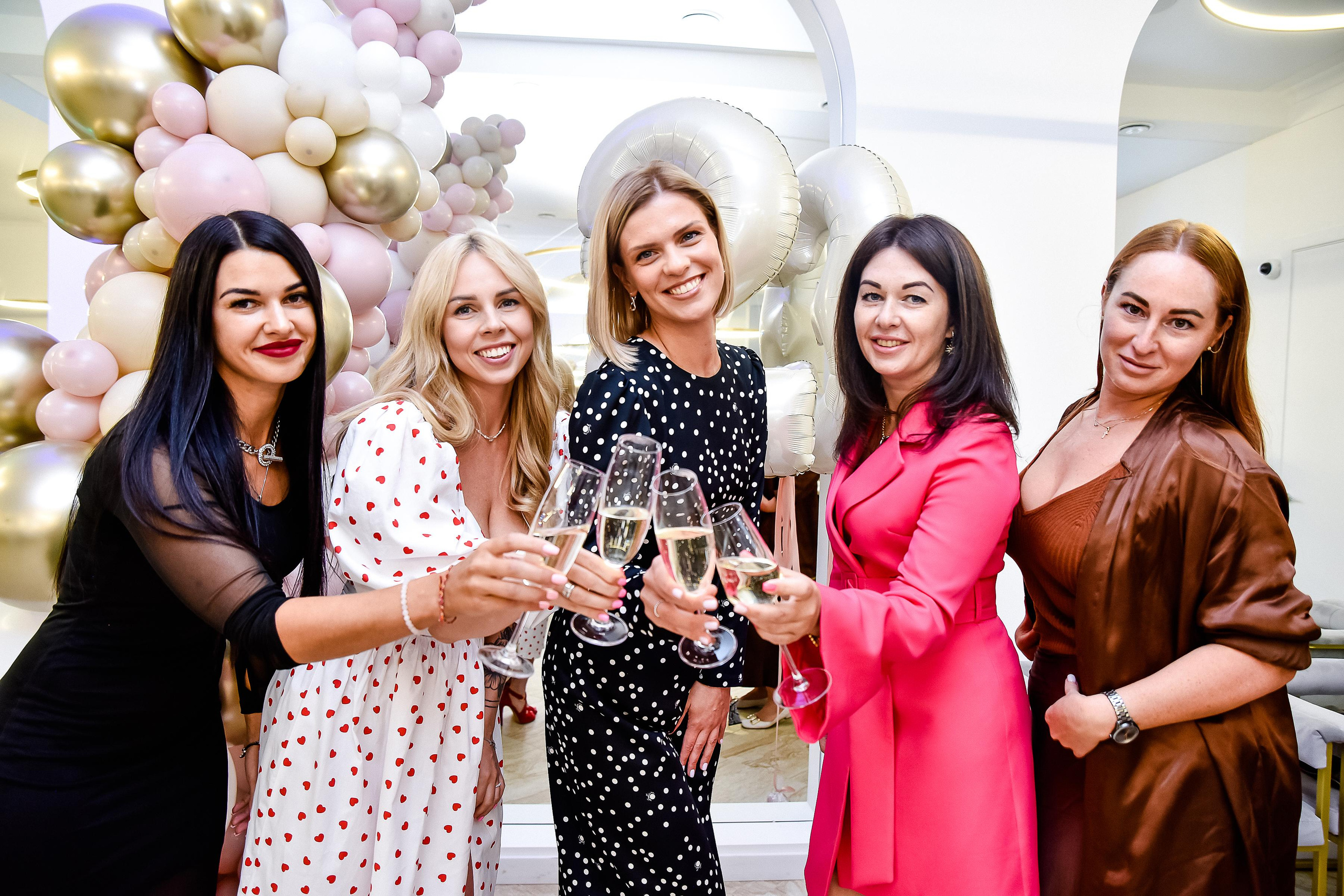 Кристине 32 года