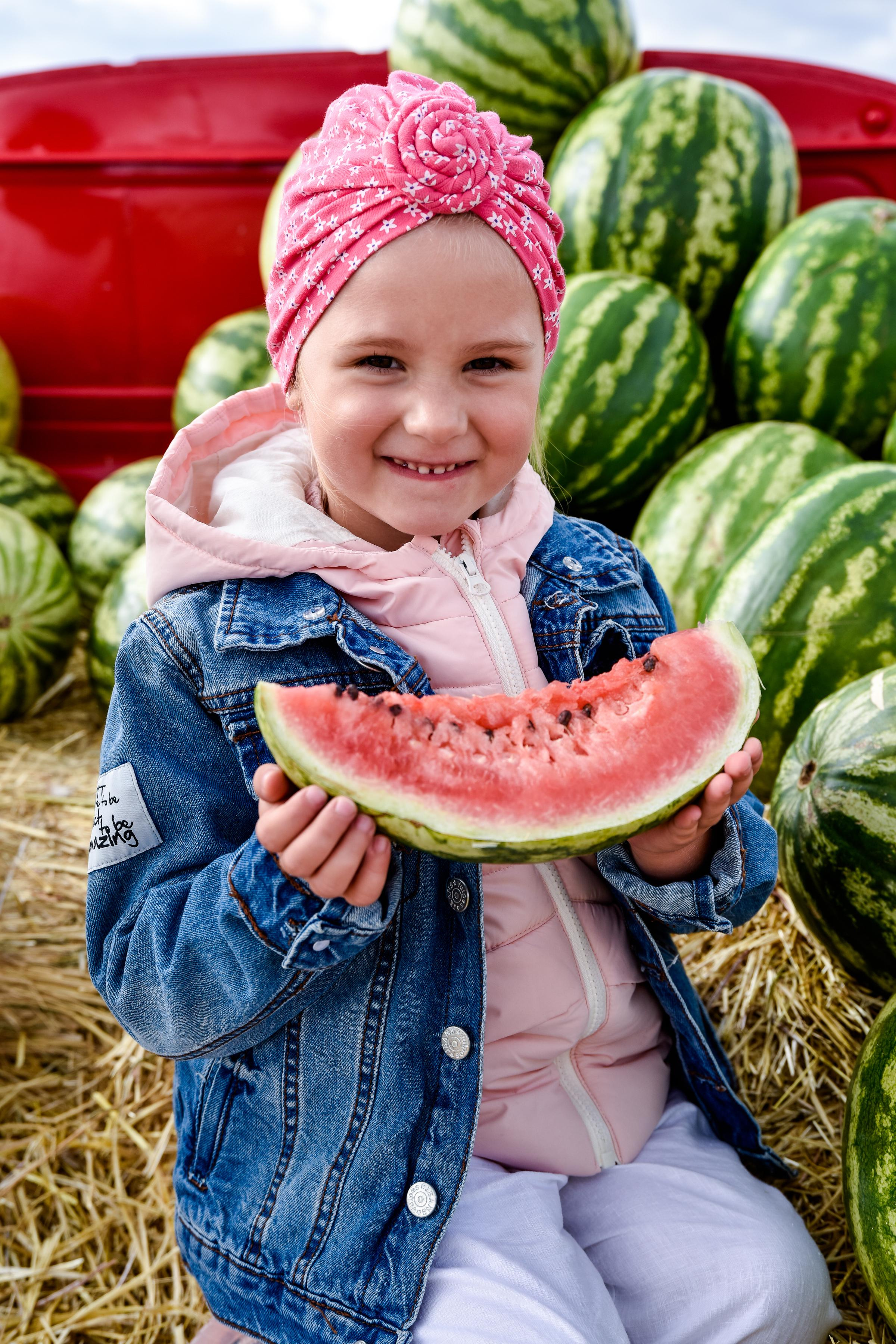 Красный пикап