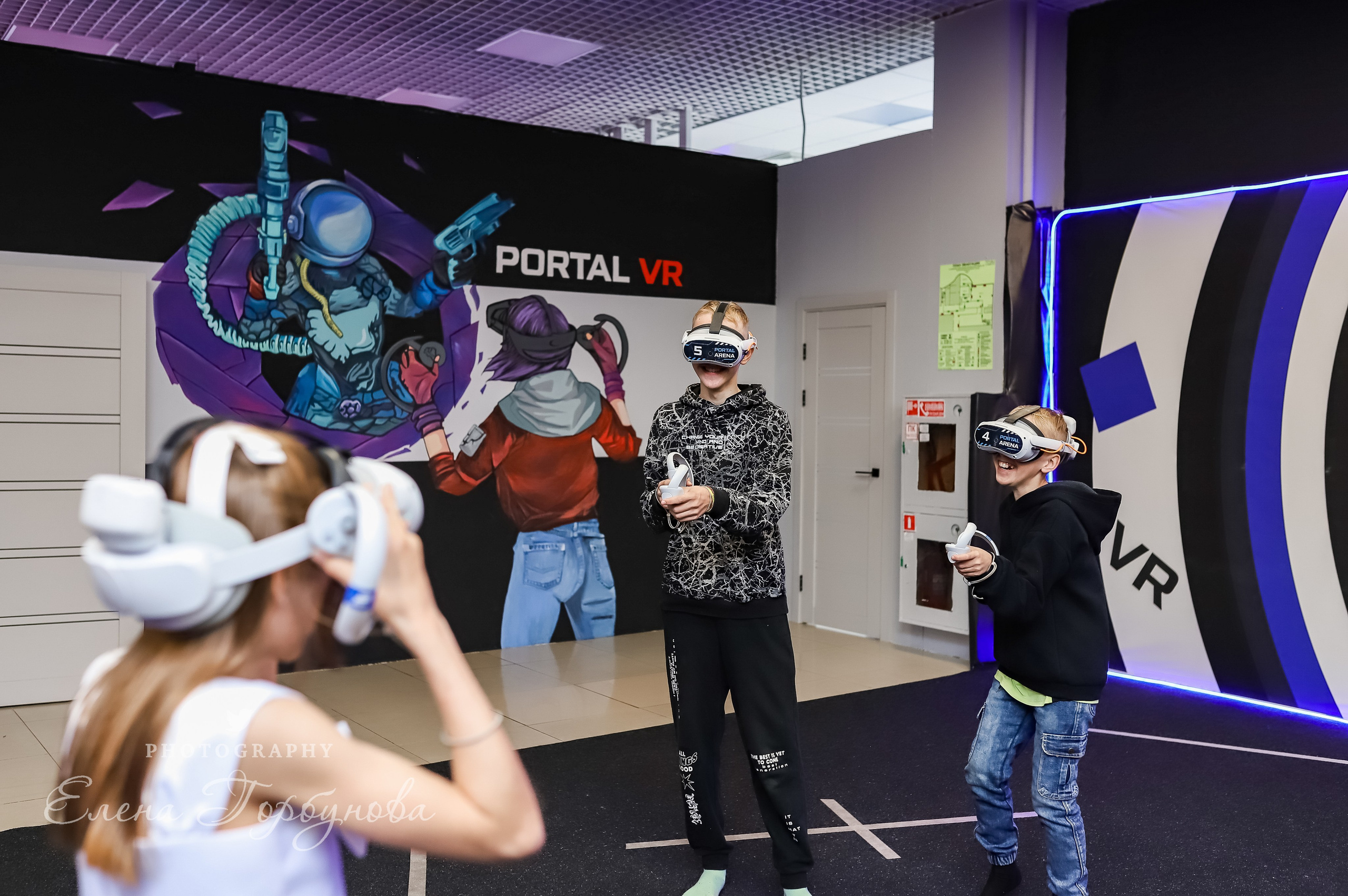 Репортаж в виртуальной реальности. Май 2024. Фотограф Пермь. Свадьбы. Семья и дети, школа, д. сад. Фотокниги