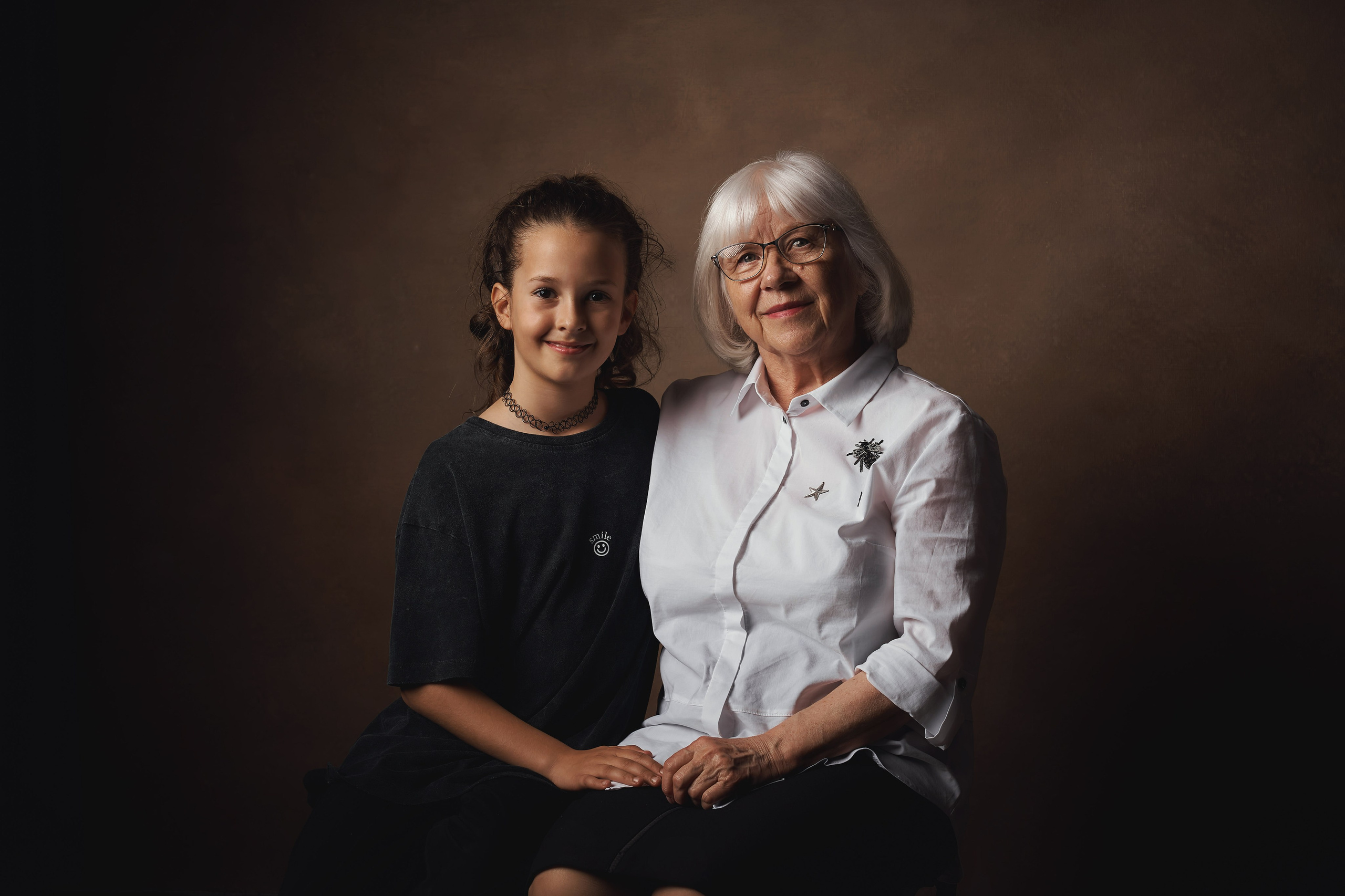 Портретная семейная фотосессия в студии. Семейный фотограф Евгений Опарин