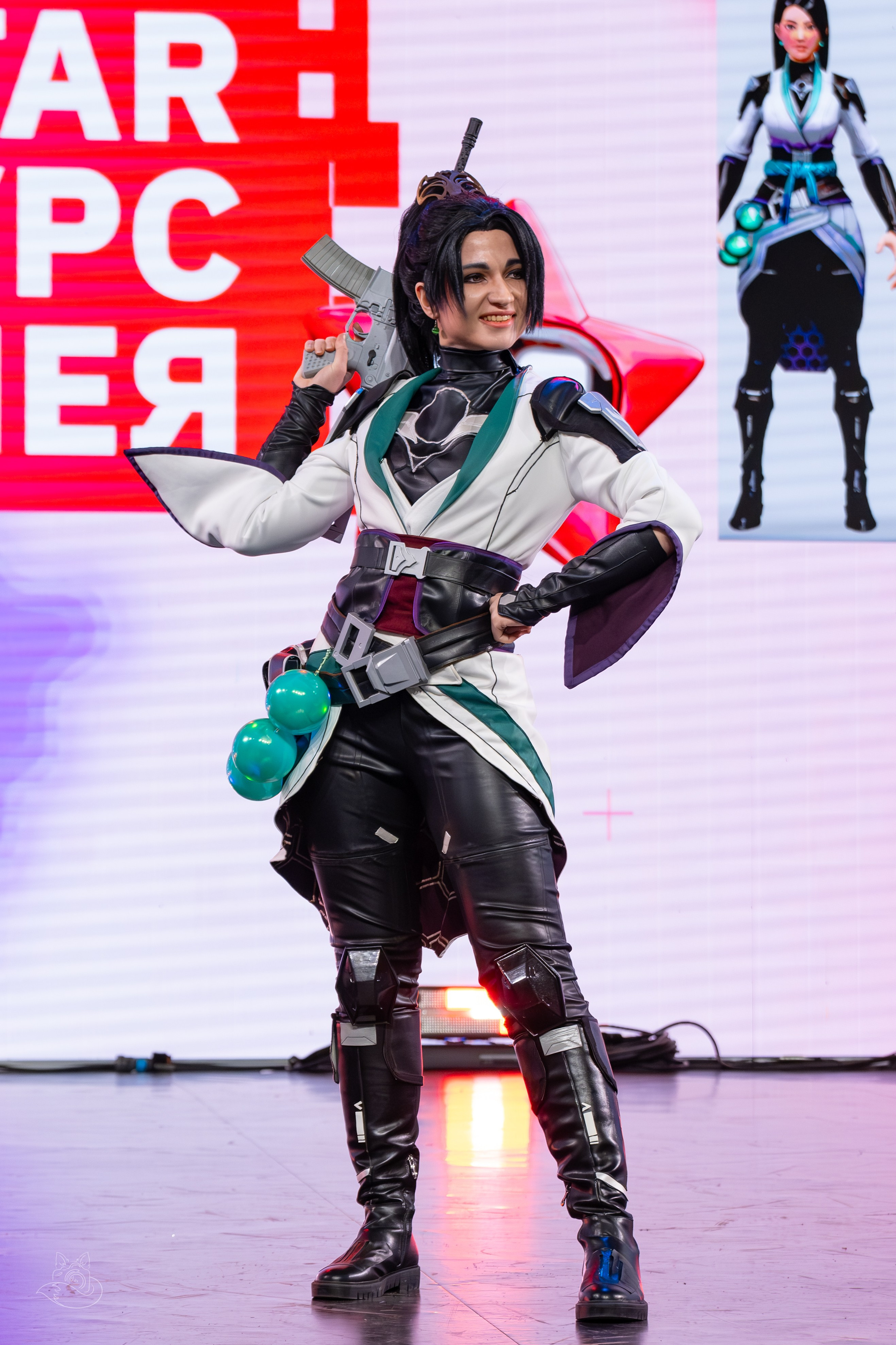 Сцена РЭД ЭКСПО 2024. Косплей фотограф