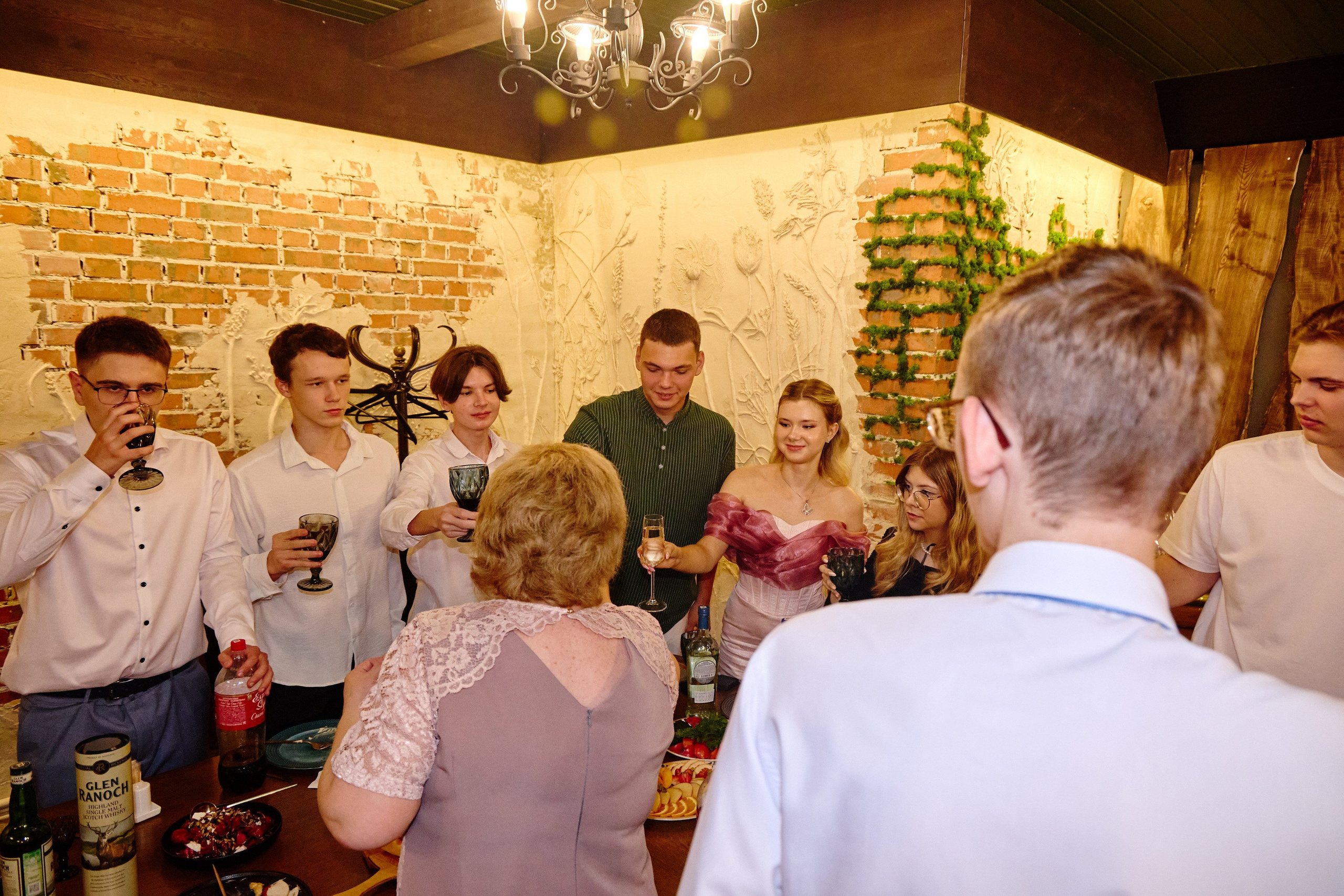 Выпускной 35 Сош. Фотограф Выпускные альбомы Таганрог Сергей Коробченко