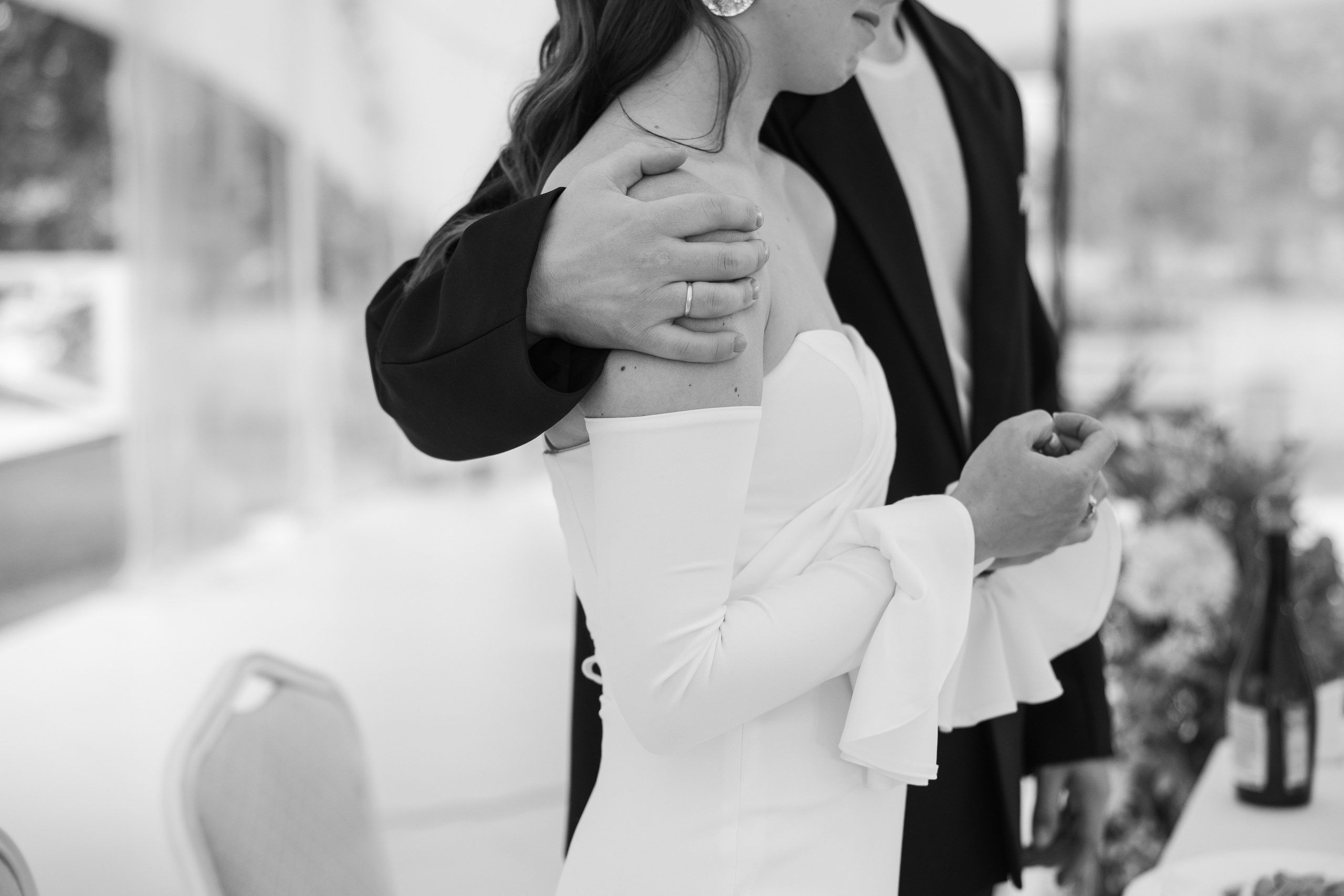 Июньская свадьба на берегу реки. Фотограф Сергей Ртищев в Москве и РФ