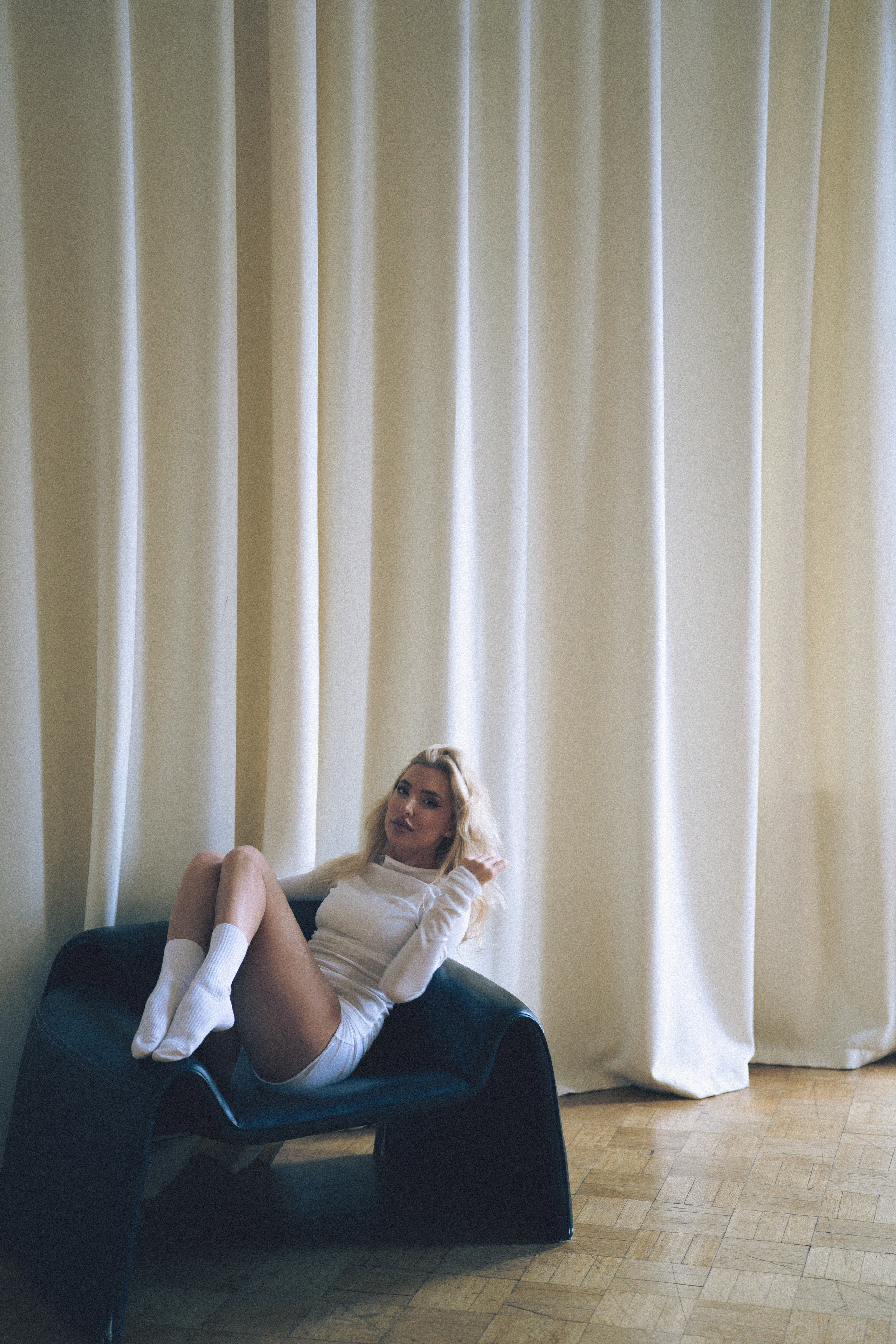 МИНИМАЛИЗМ В СТУДИИ НА ЧЕРНЫШЕВСКОЙ В СТУДИИ С БАЛКОНОМ. Профессиональный фотограф, Санкт-Петербург — Виктория Богомолова