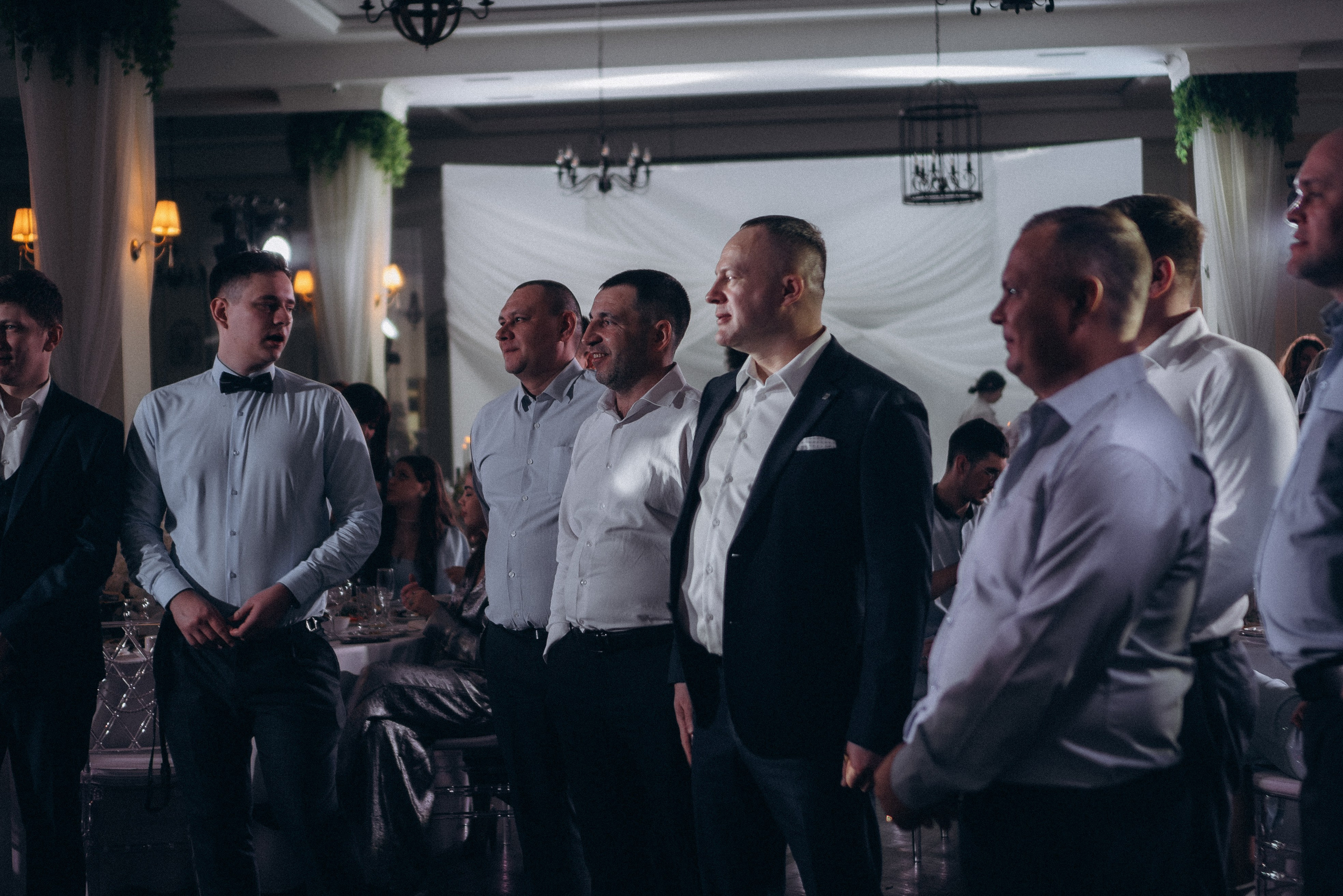 СВАДЕБНАЯ СЬЕМКА СБОРОВ В ОТЕЛЕ И ВЫЕЗД НА ЦЕРЕМОНИЮ (СНЯТО В СИБИРЕ В НИЖНЕВАРТОВСКЕ). Профессиональный фотограф, Санкт-Петербург — Виктория Богомолова