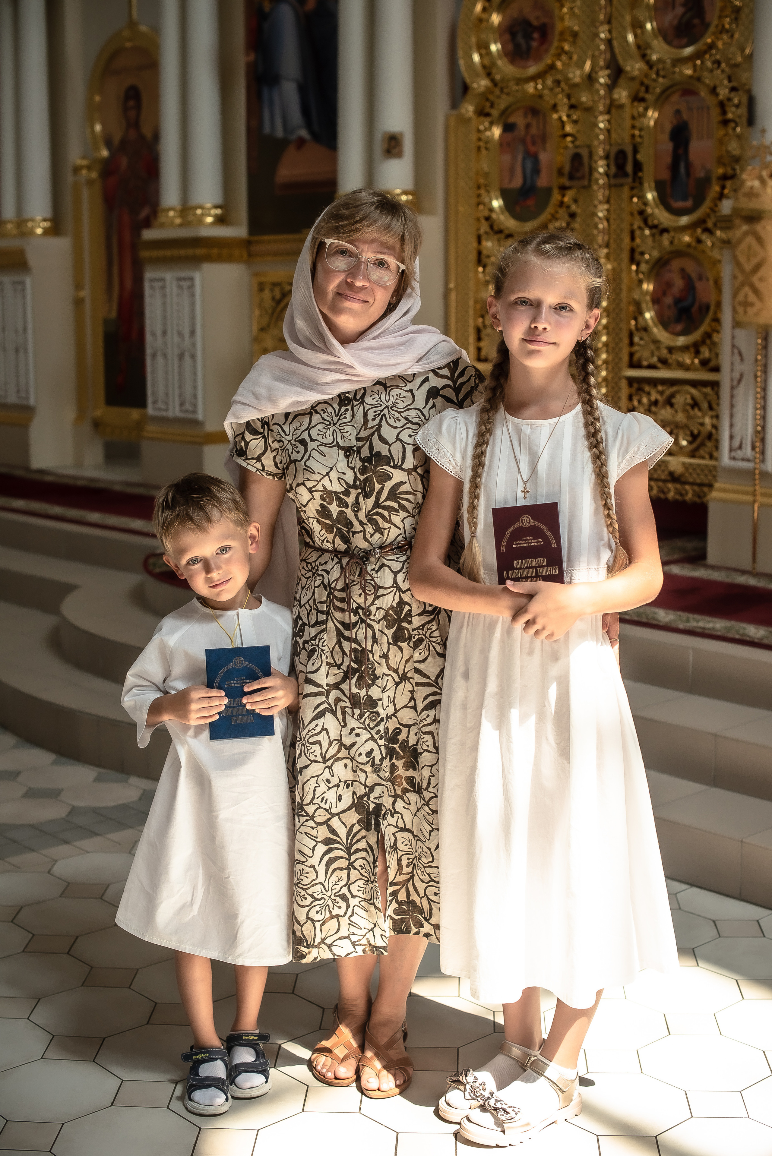 Крещение Юли и Вадима. Фотограф Таинства Крещения в Саратове Ильченко Артем