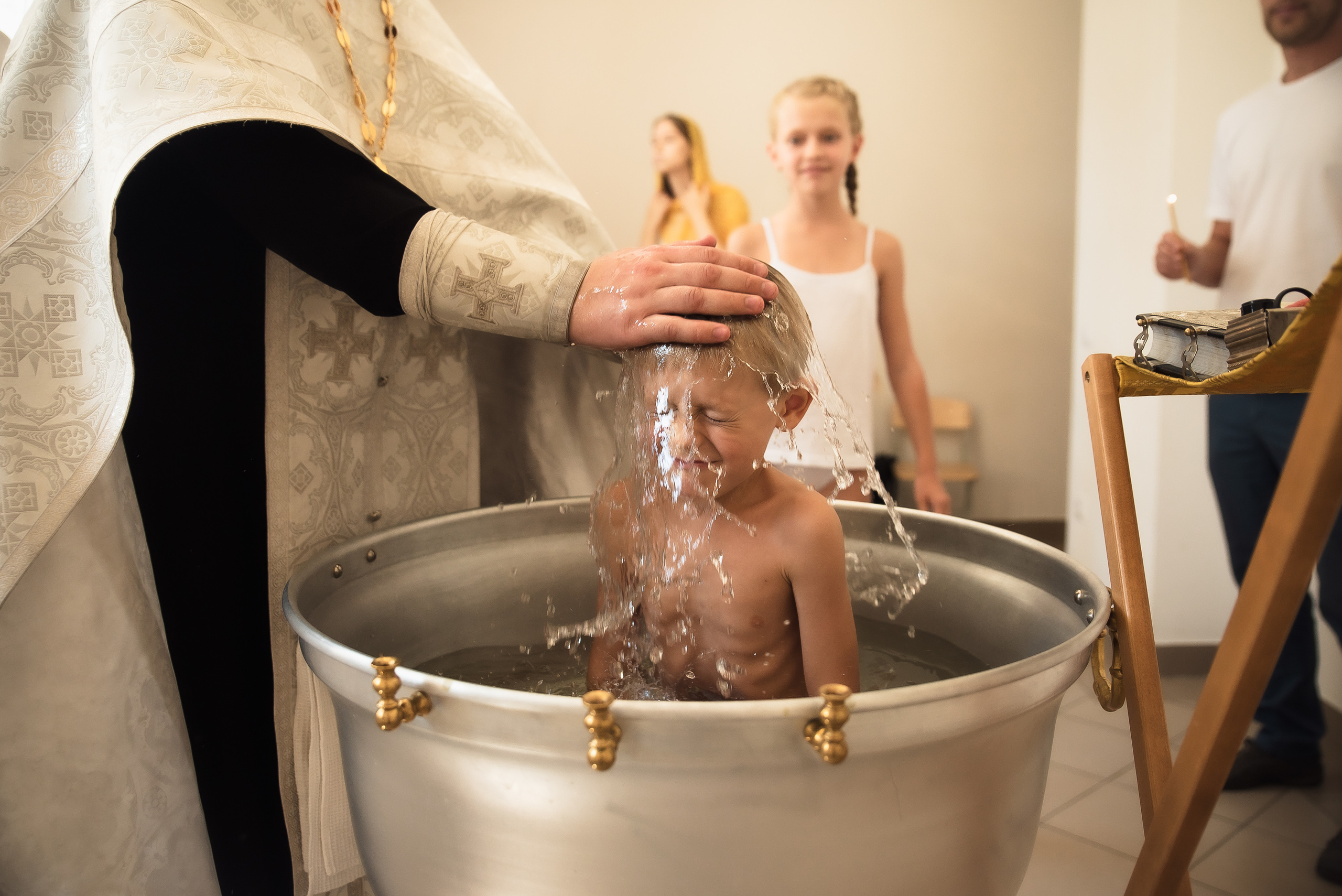 Крещение Юли и Вадима. Фотограф Таинства Крещения в Саратове Ильченко Артем