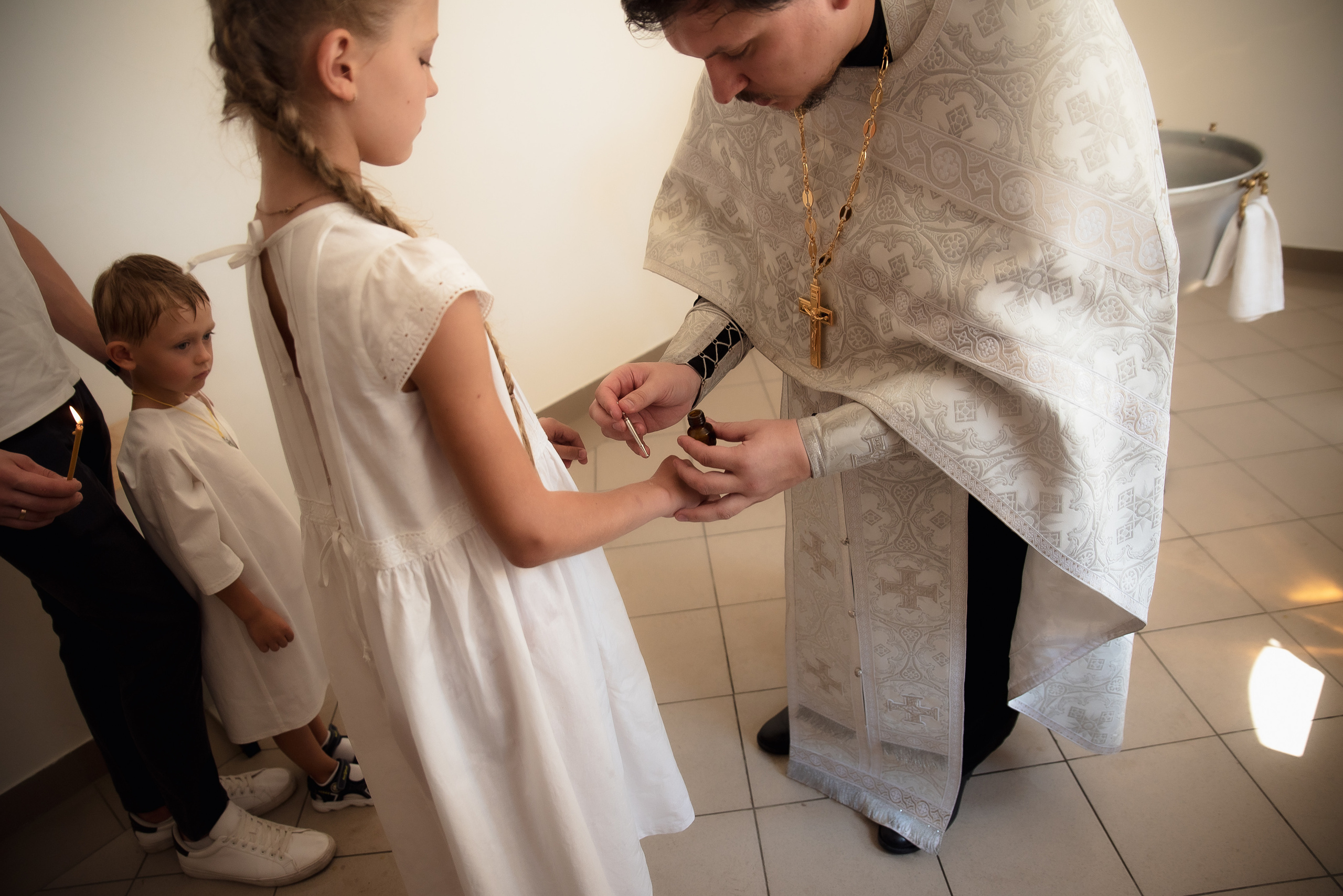 Крещение Юли и Вадима. Фотограф Таинства Крещения в Саратове Ильченко Артем