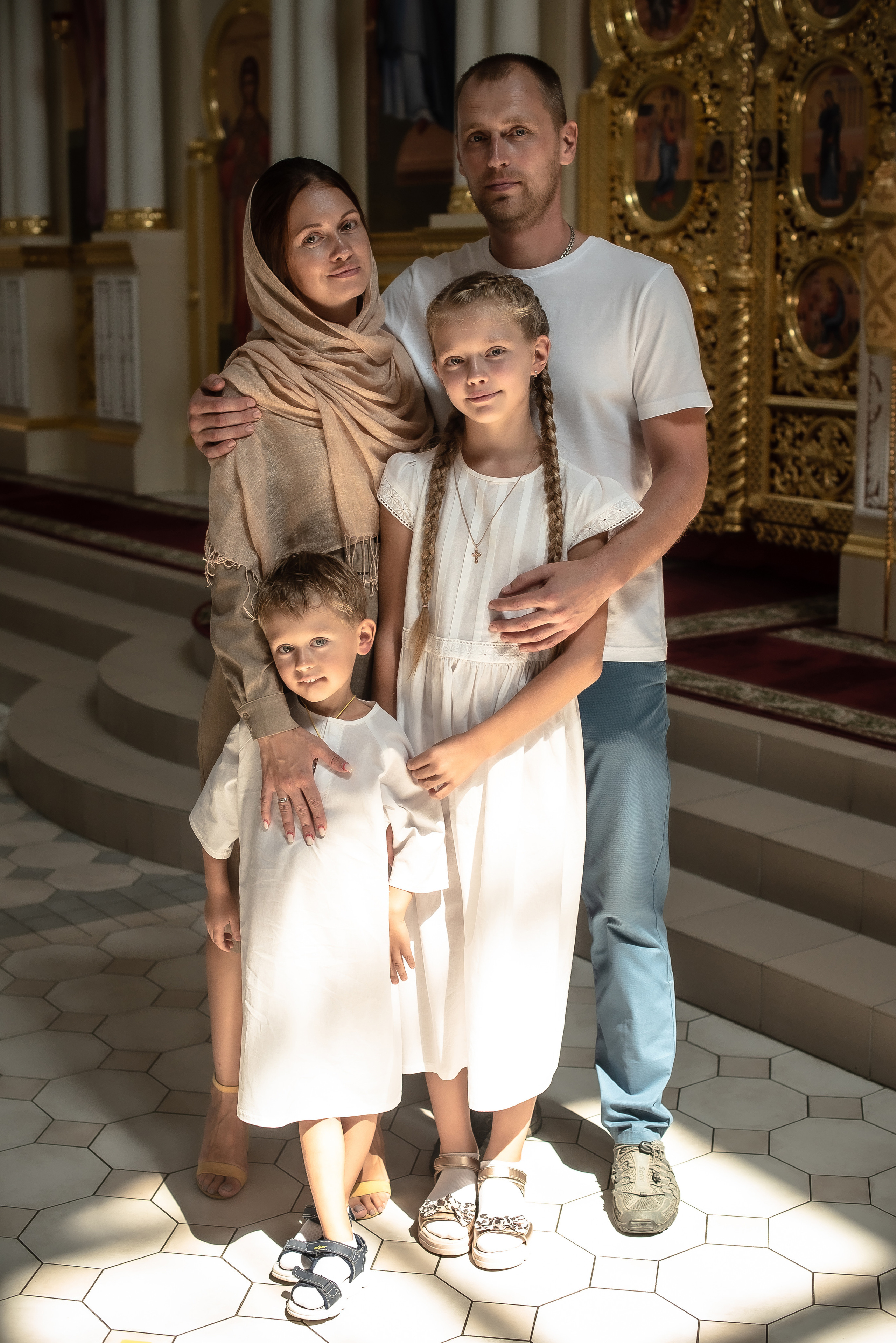 Крещение Юли и Вадима. Фотограф Таинства Крещения в Саратове Ильченко Артем