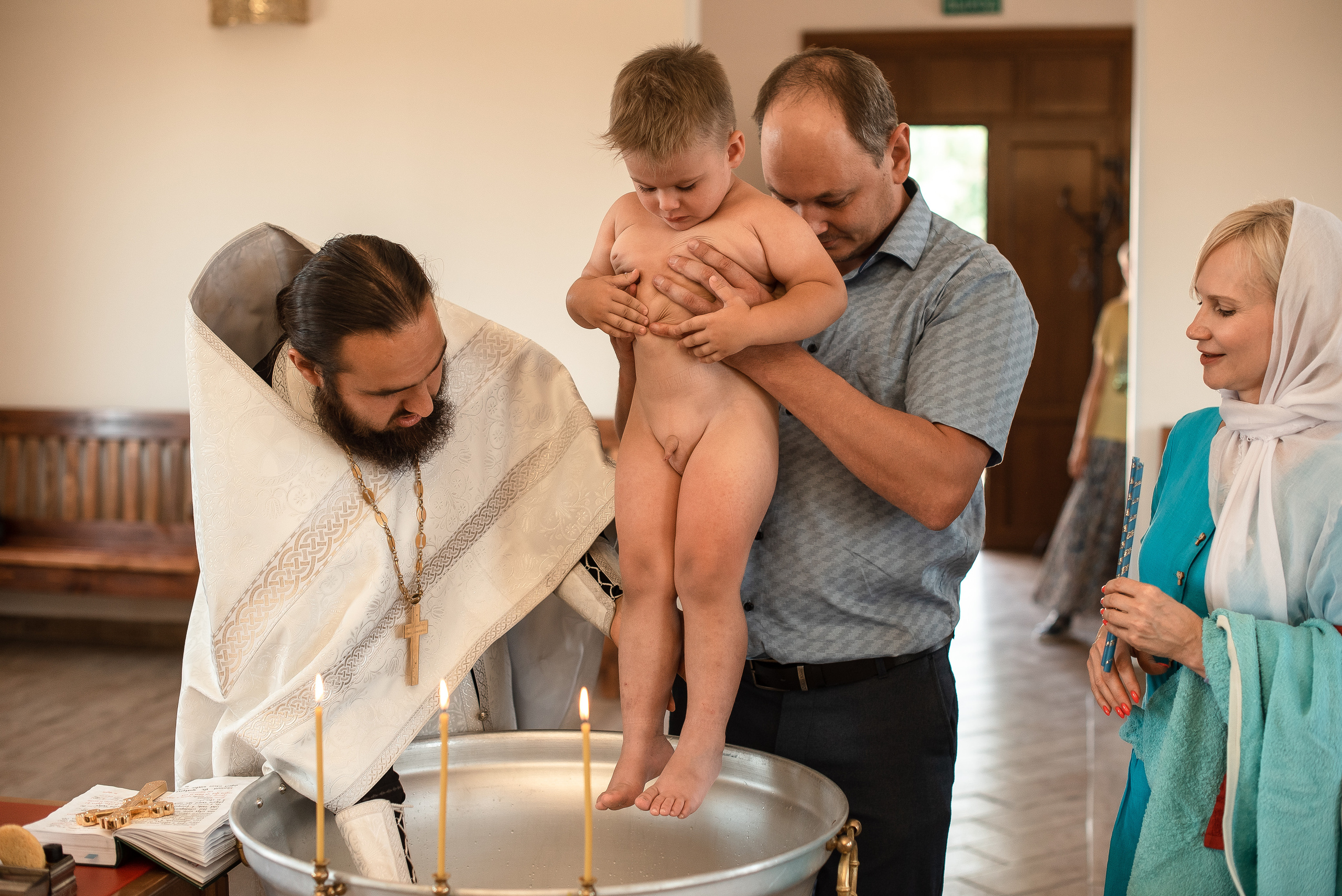 Крещение Вовы. Фотограф Таинства Крещения в Саратове Ильченко Артем