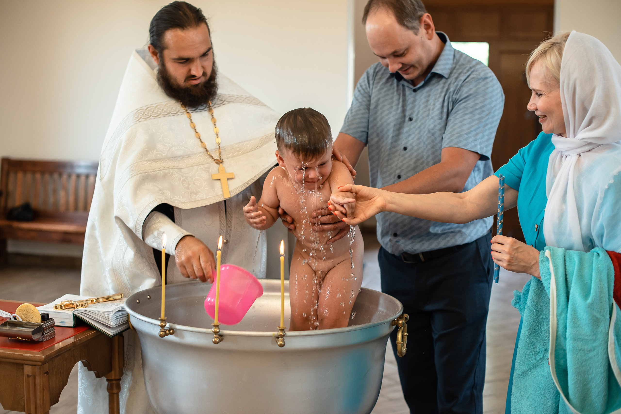 Крещение Вовы. Фотограф Таинства Крещения в Саратове Ильченко Артем