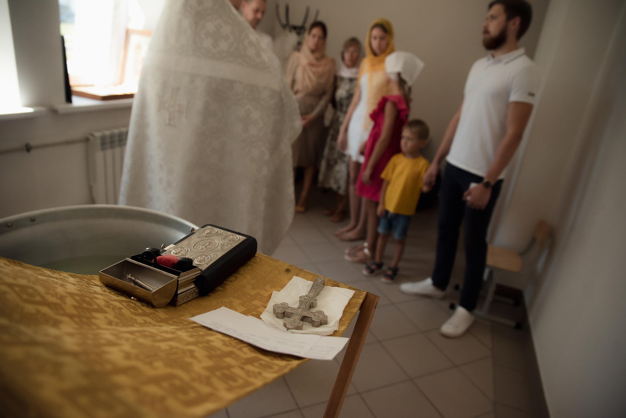 Крещение Юли и Вадима. Фотограф Таинства Крещения в Саратове Ильченко Артем