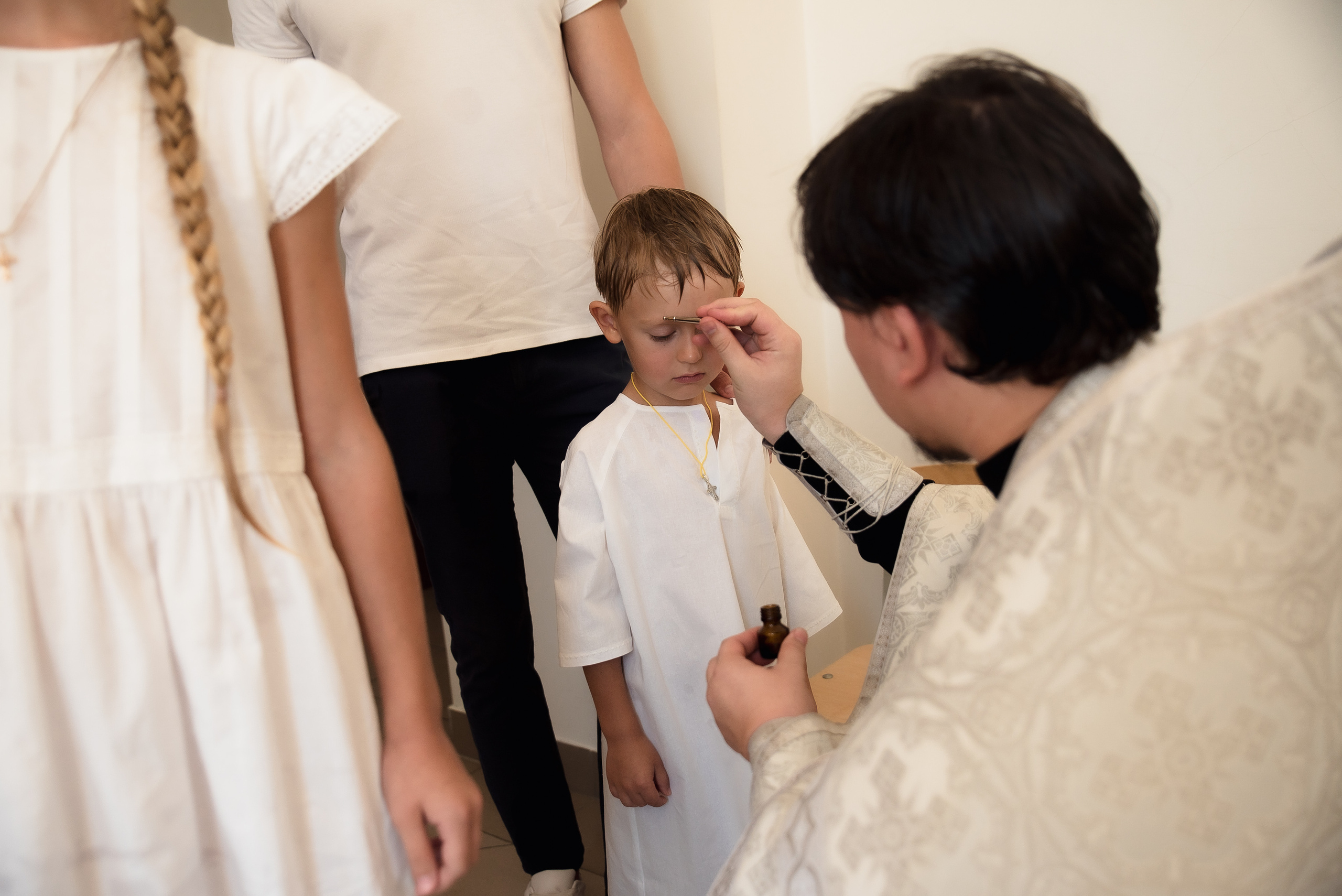 Крещение Юли и Вадима. Фотограф Таинства Крещения в Саратове Ильченко Артем