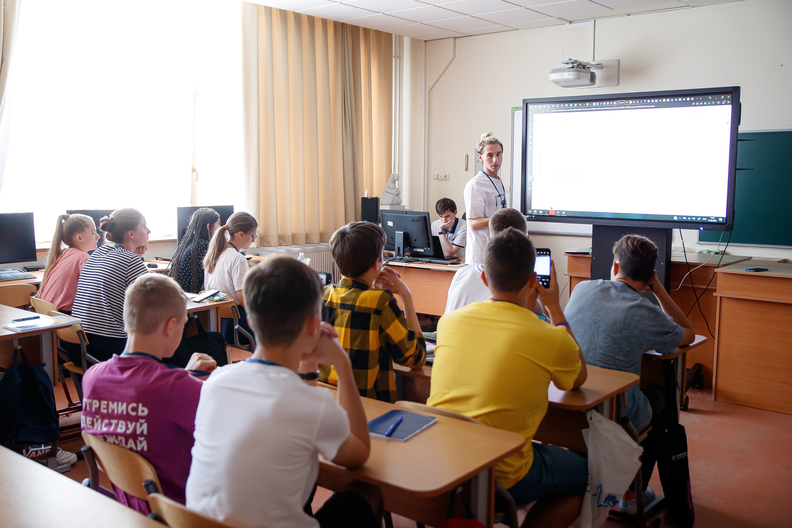 מָשׁוֹב. יבגני פלבין. צלם. תעשייה, דיווחים, חתונות, פורטרט