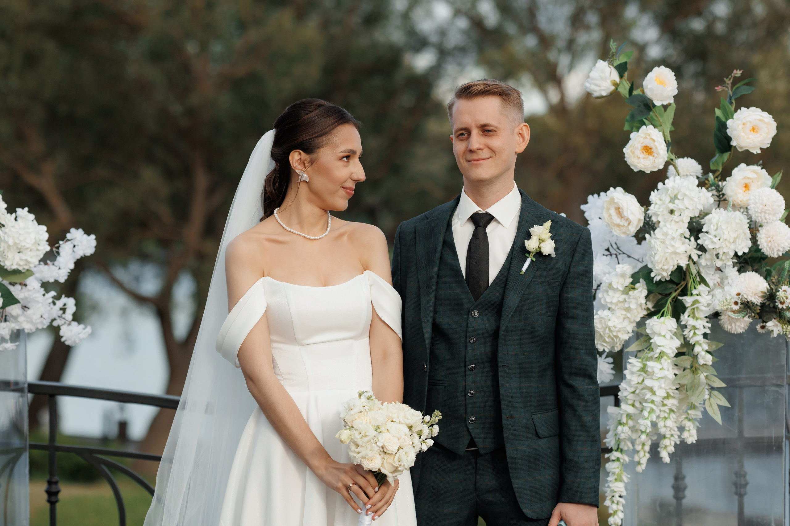 Регистрация в отеле Fish Point, ЗАГС Бутово, прогулка в Остафьево. Свадебный и репортажный фотограф (Москва, Королев и другие)