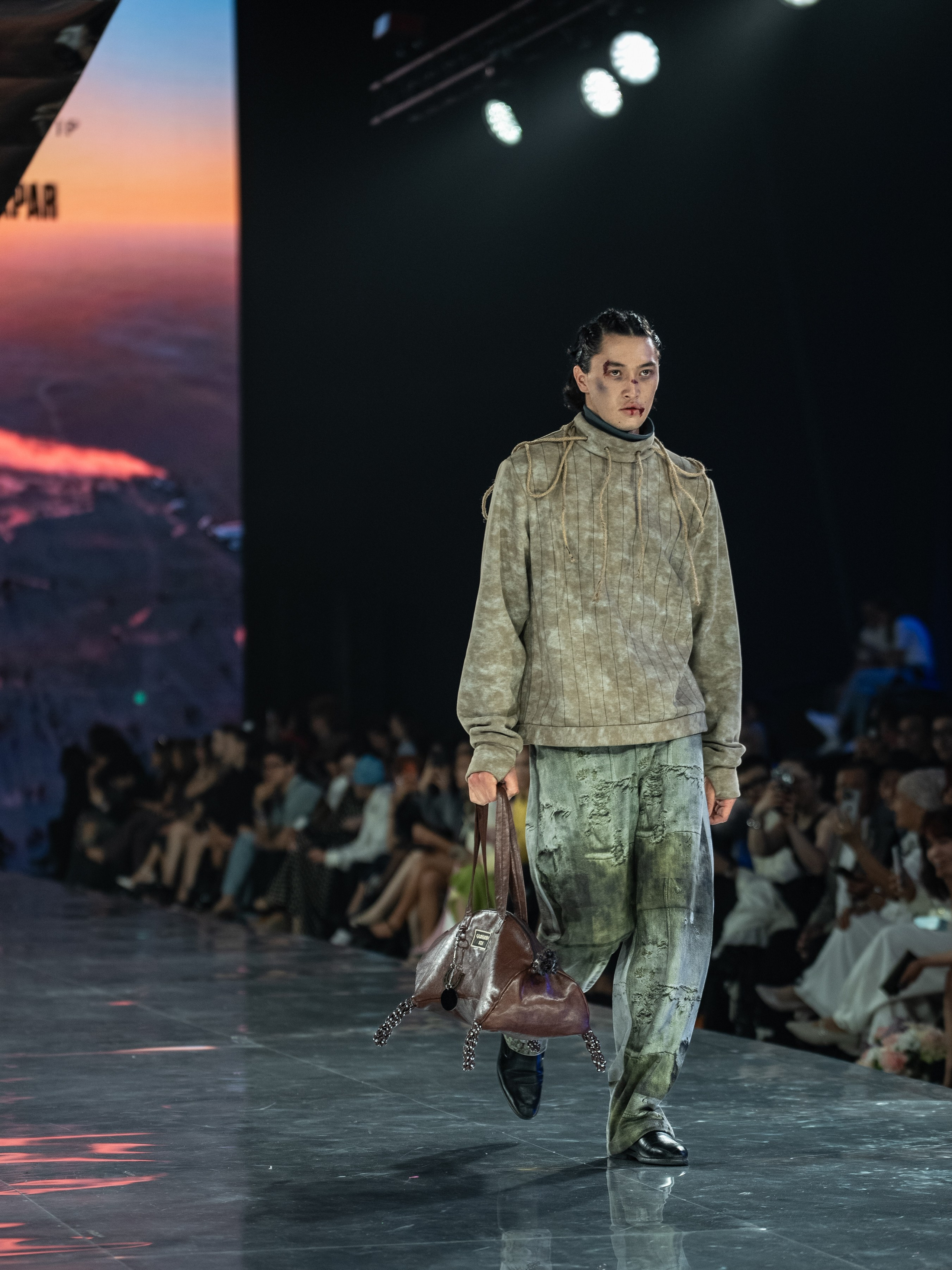 Visa Fashion Week Almaty Pre-Fall 2026 GAZHAIYIP. Сайт Алматинского НЮ АРТ, будуар и фэшн фотографа Дениса Карпенко