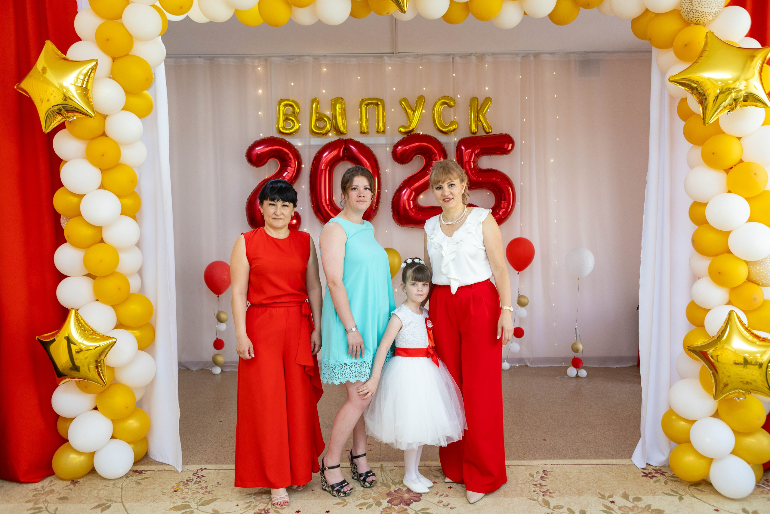 Выпускной в детскому саду 2025 год. Свадебный и предметный фотограф Ренат Каламперов