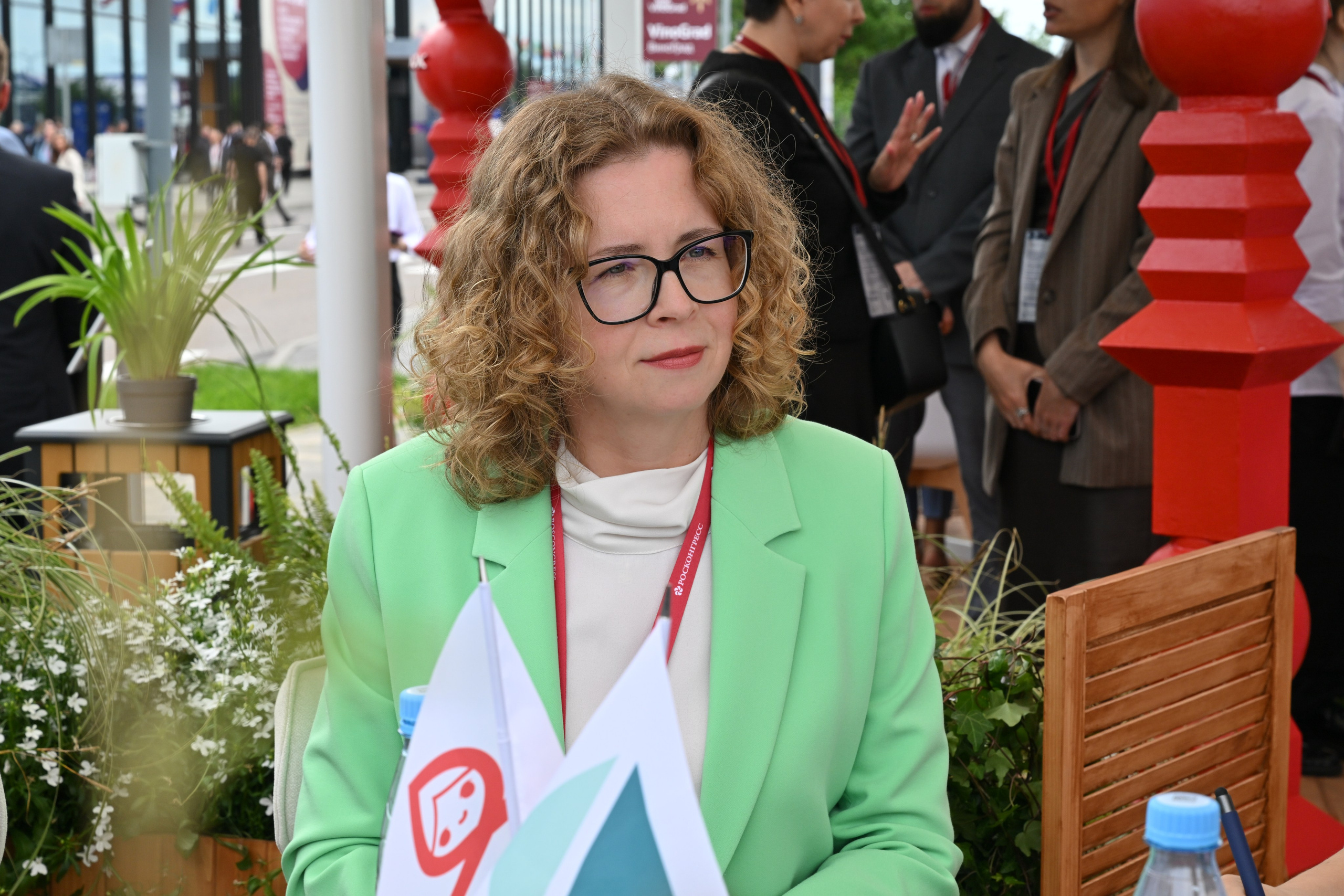 ПМЭФ 2025: летняя терраса «Теремка». Serg PG Photography — репортажная фотосъемка в Петербурге