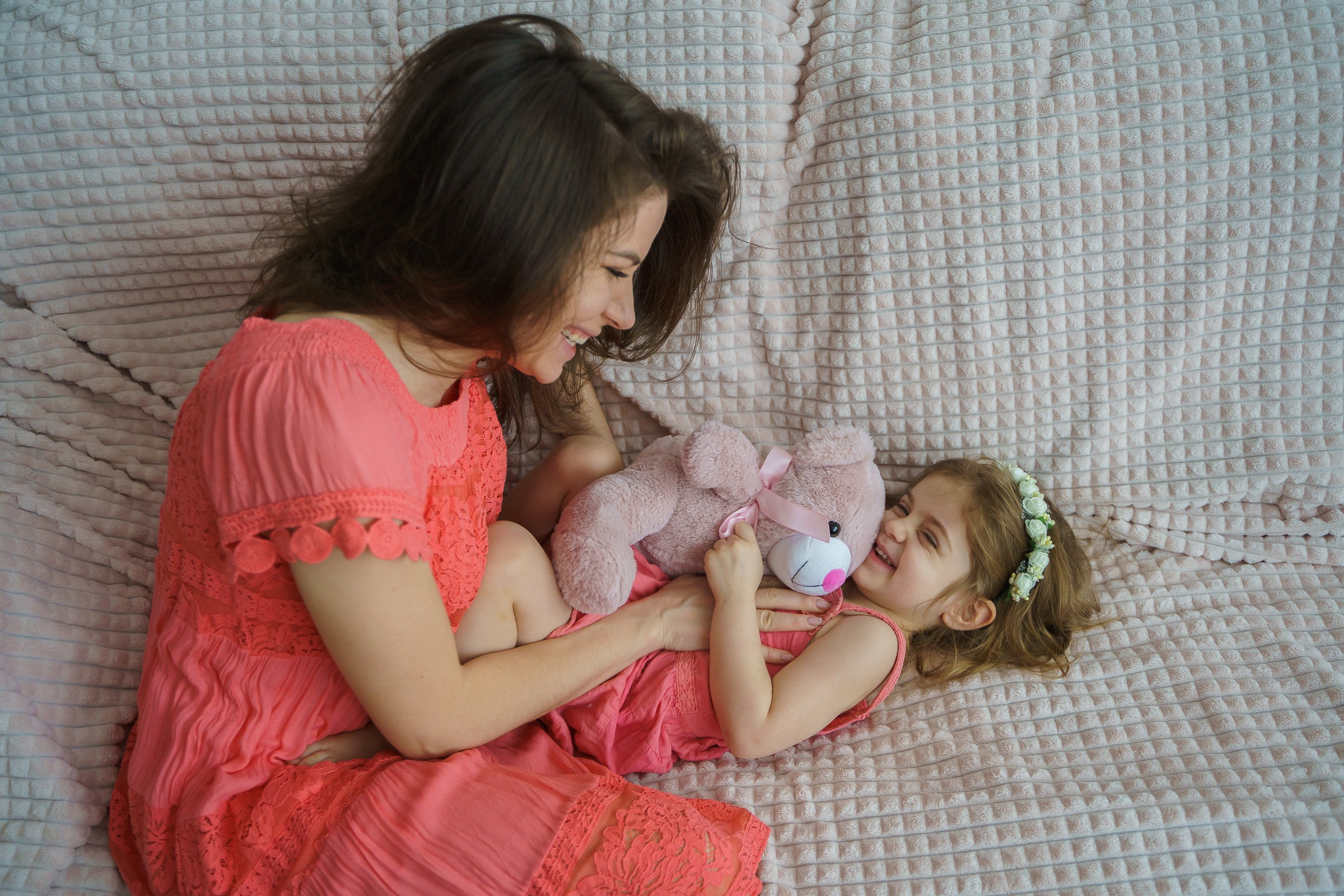 Катя и Ева семейная съемка. Семейный видеограф и фотограф Соснина Марина