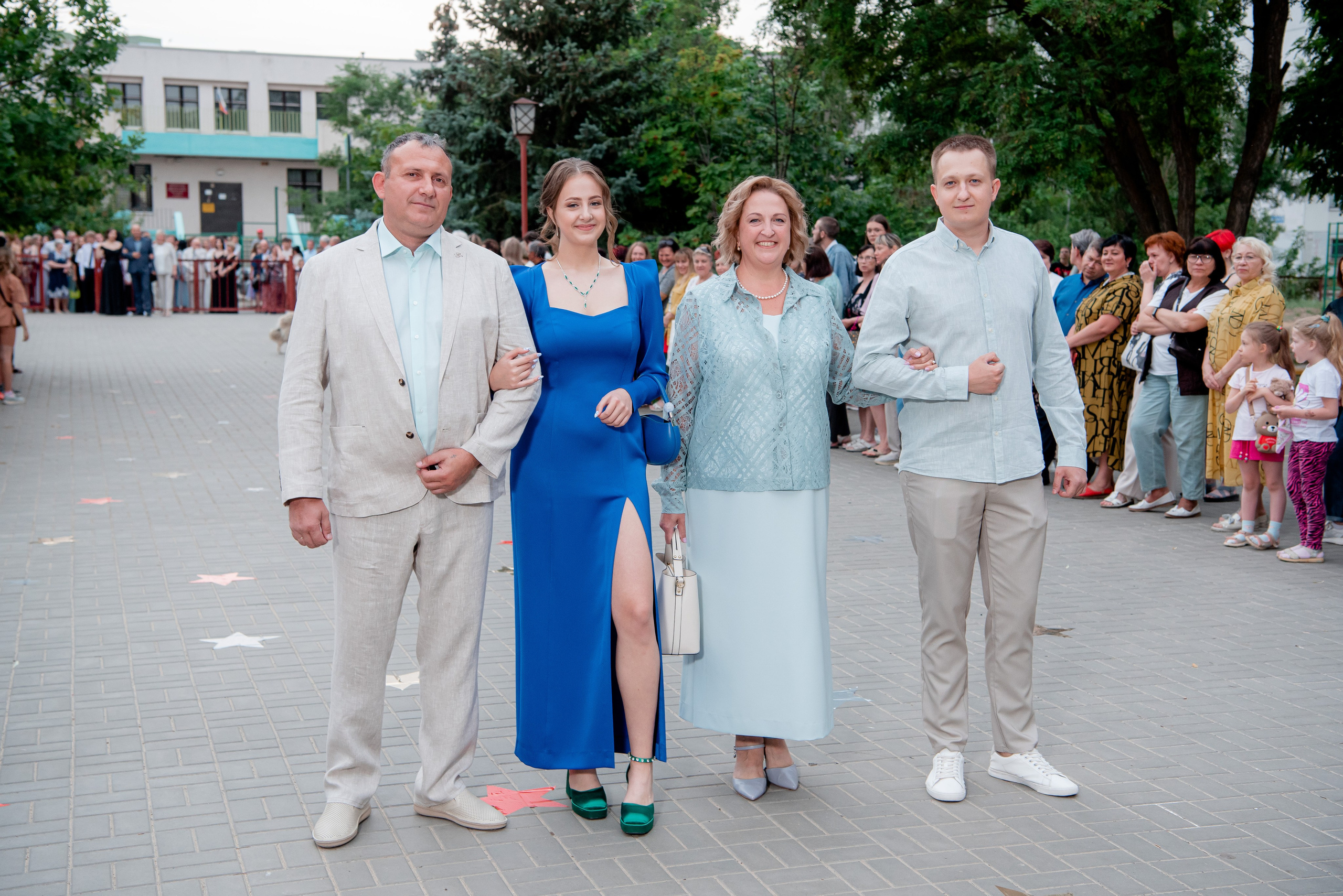 140 Школа. Вручение и Банкет. Сити Холл. Фотограф в Волгограде и Волжском Александр Горбань