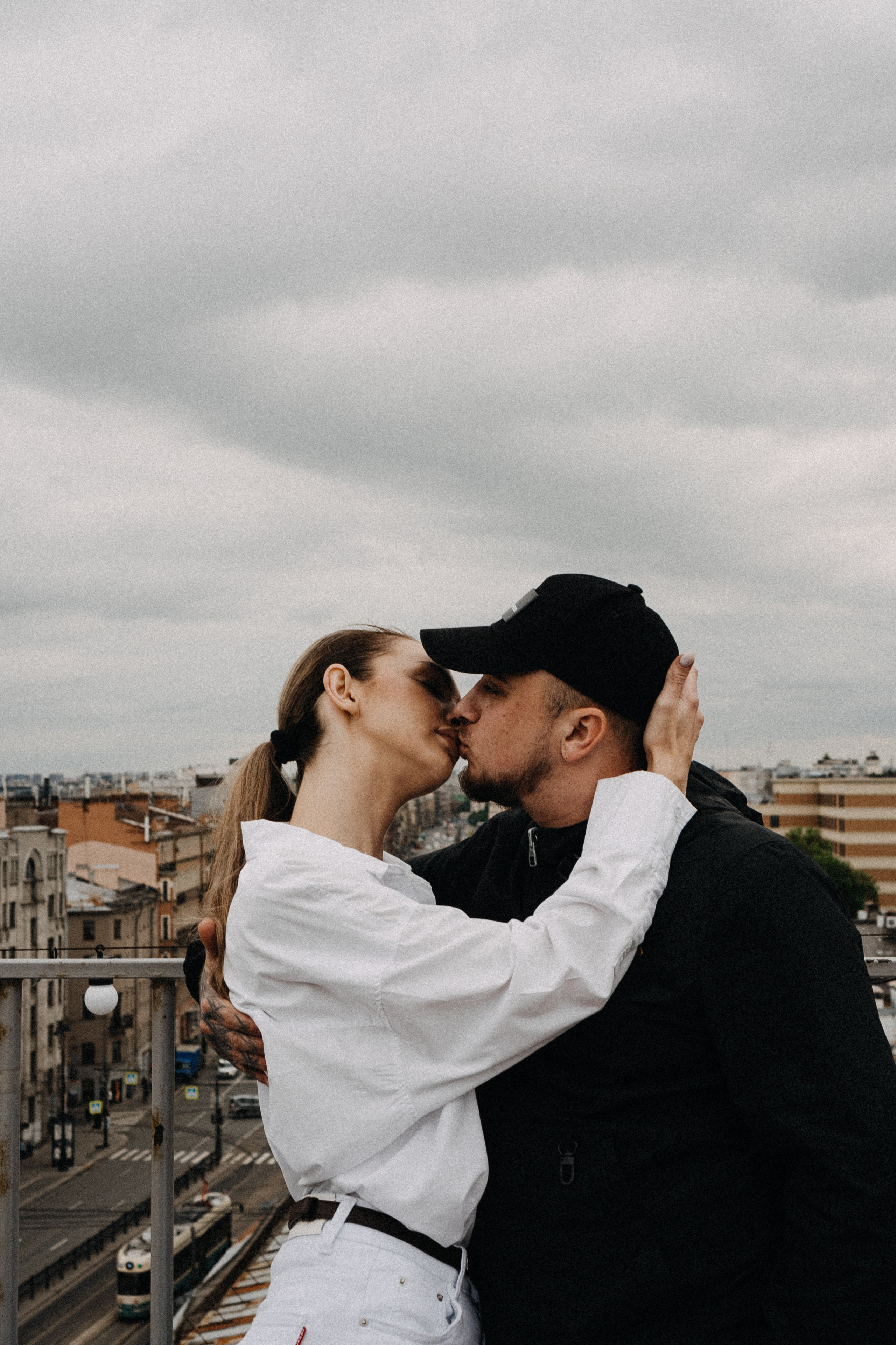 МЫ ГУЛЯЛИ ПРО КРЫШАМ ПИТЕРА. Профессиональный фотограф, Санкт-Петербург — Виктория Богомолова