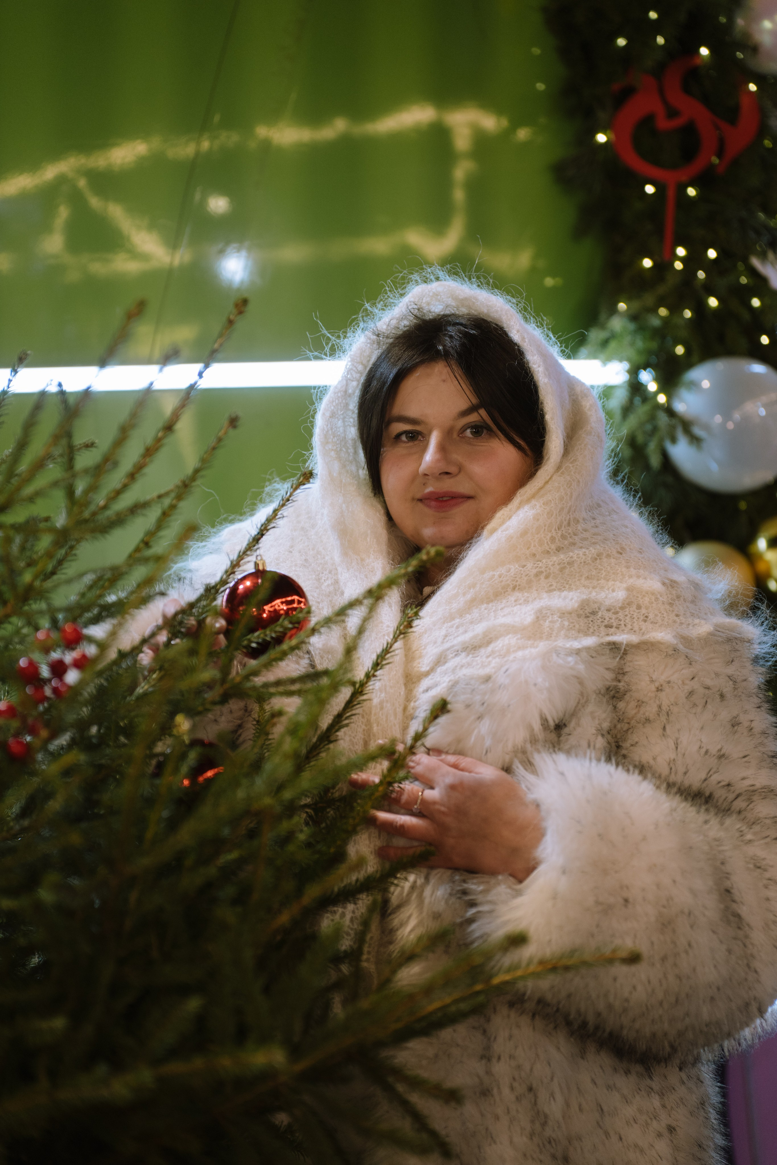 ПРОГУЛКА НА МАНЕЖНОЙ ПЛОЩАДИ ДЛЯ ДЕВУШКИ ПЕРЕД НОВЫМ ГОДОМ (НОВОГОДНЯЯ ФОТОСЕССИИЯ НА МАНЕЖНОЙ ПЛОЩАДИ). Профессиональный фотограф, Санкт-Петербург — Виктория Богомолова