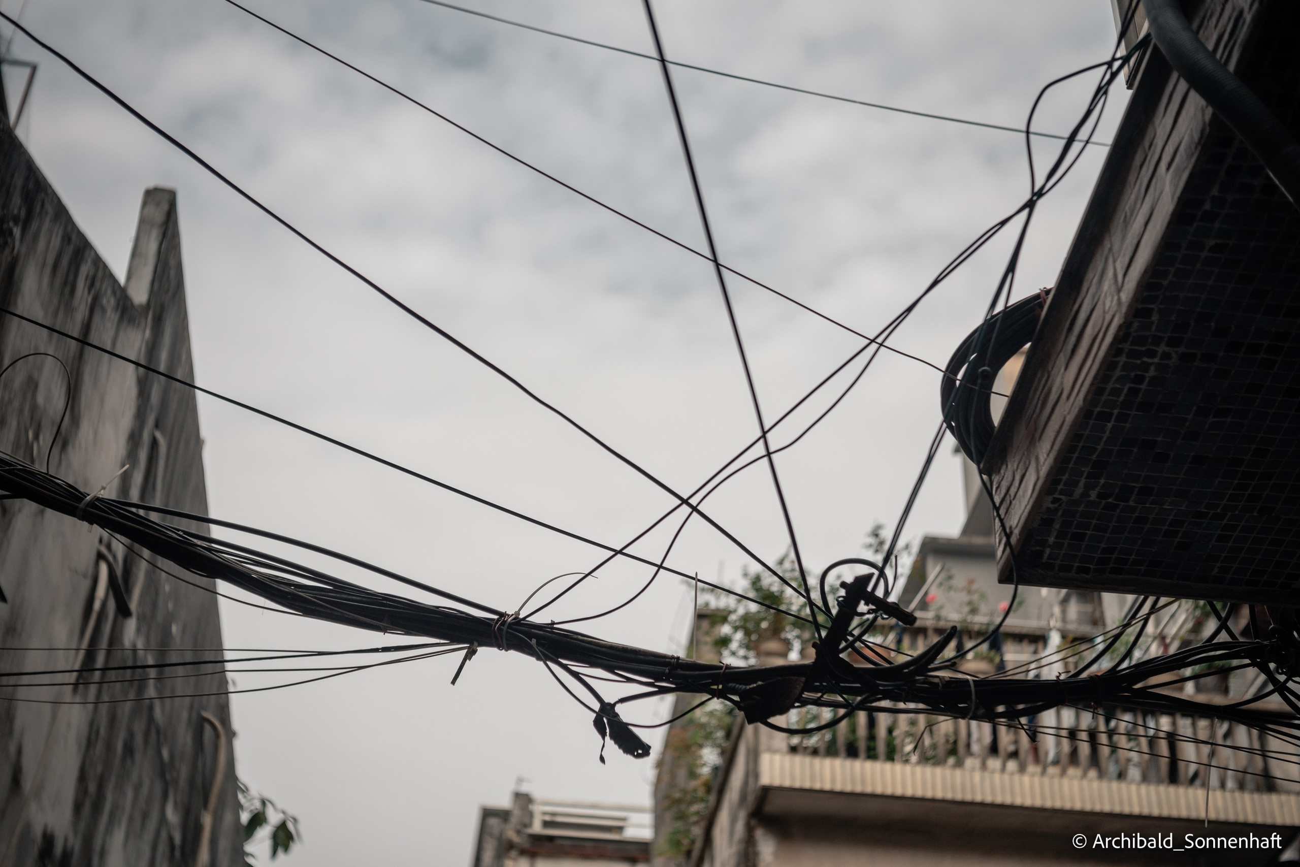 Walking in GZ, sunday. Photographer in Guangzhou, China. Archibald Sonnenhaft