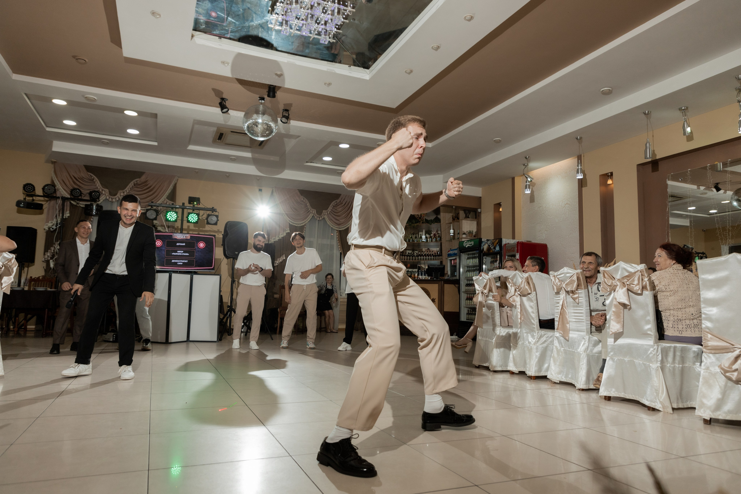 Роман и Александра (банкет). Свадебный фотограф Ангелина Сунгатулина | Саратов | Балаково | Вольск