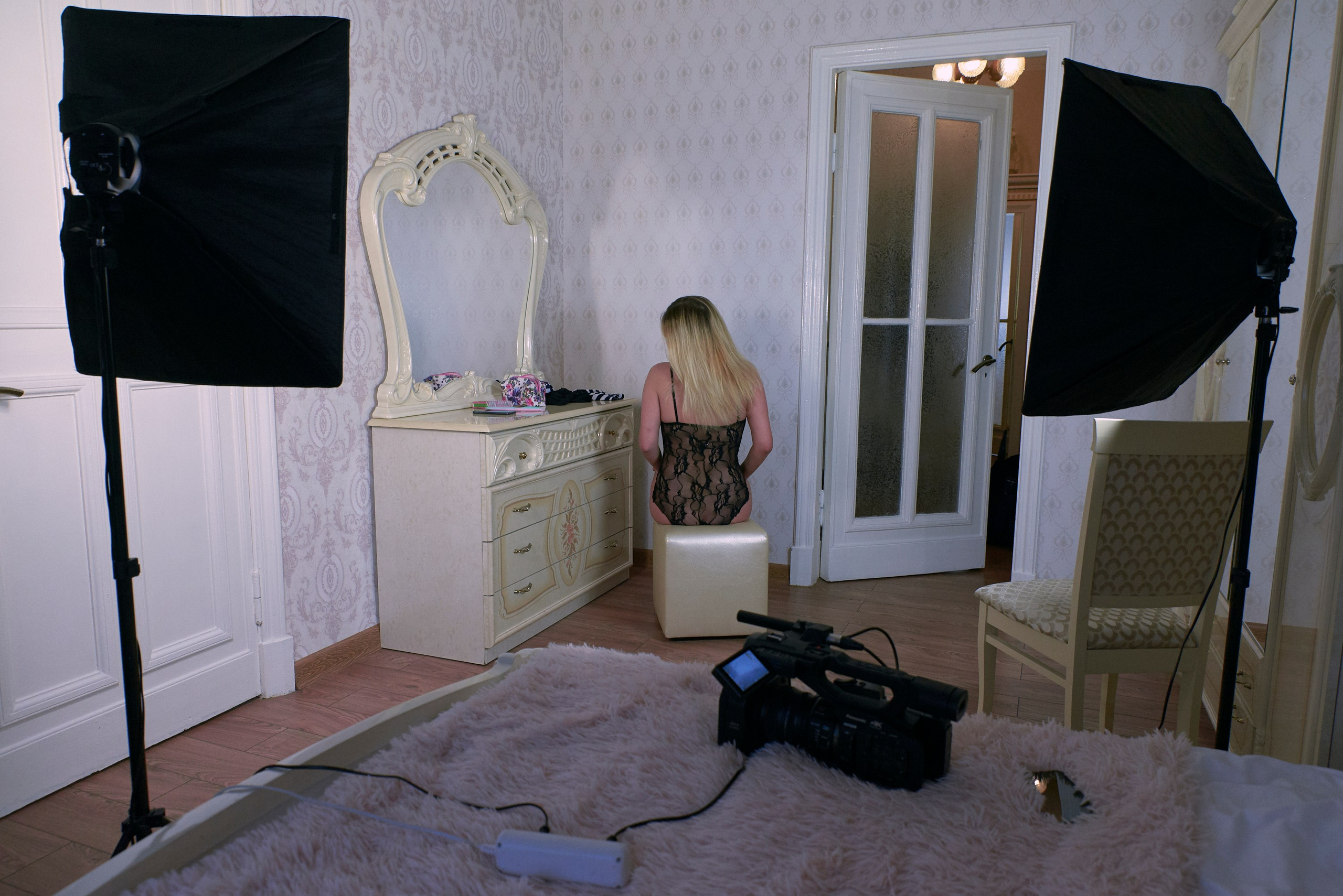 Порно подешевле (2020). Ираклий Пицхелаури фотограф кинорежиссер оператор в Москве