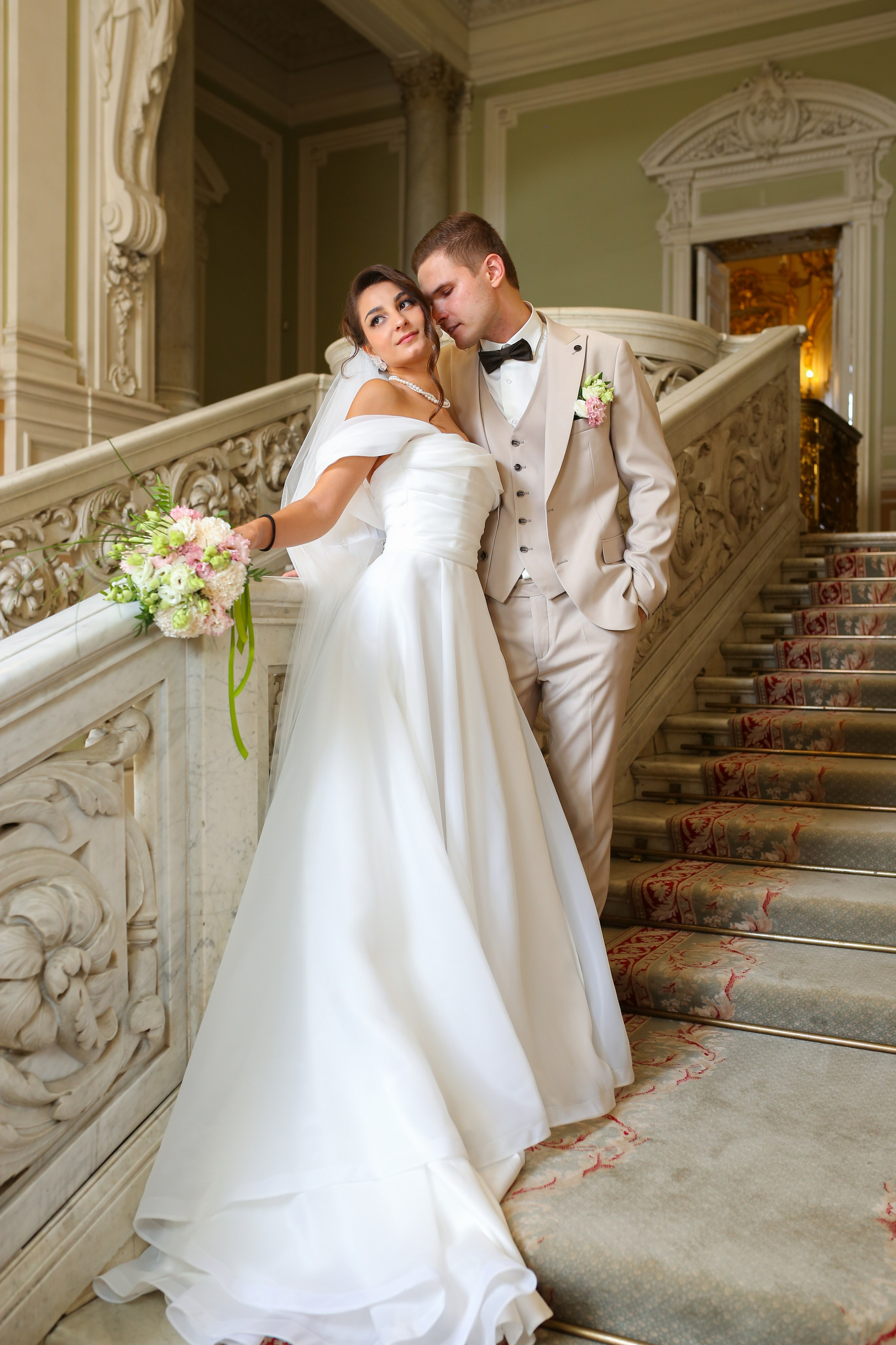 Классические кадры, во Дворце бракосочетания. Свадебный и Репортажный фотограф в Санкт-Петербурге