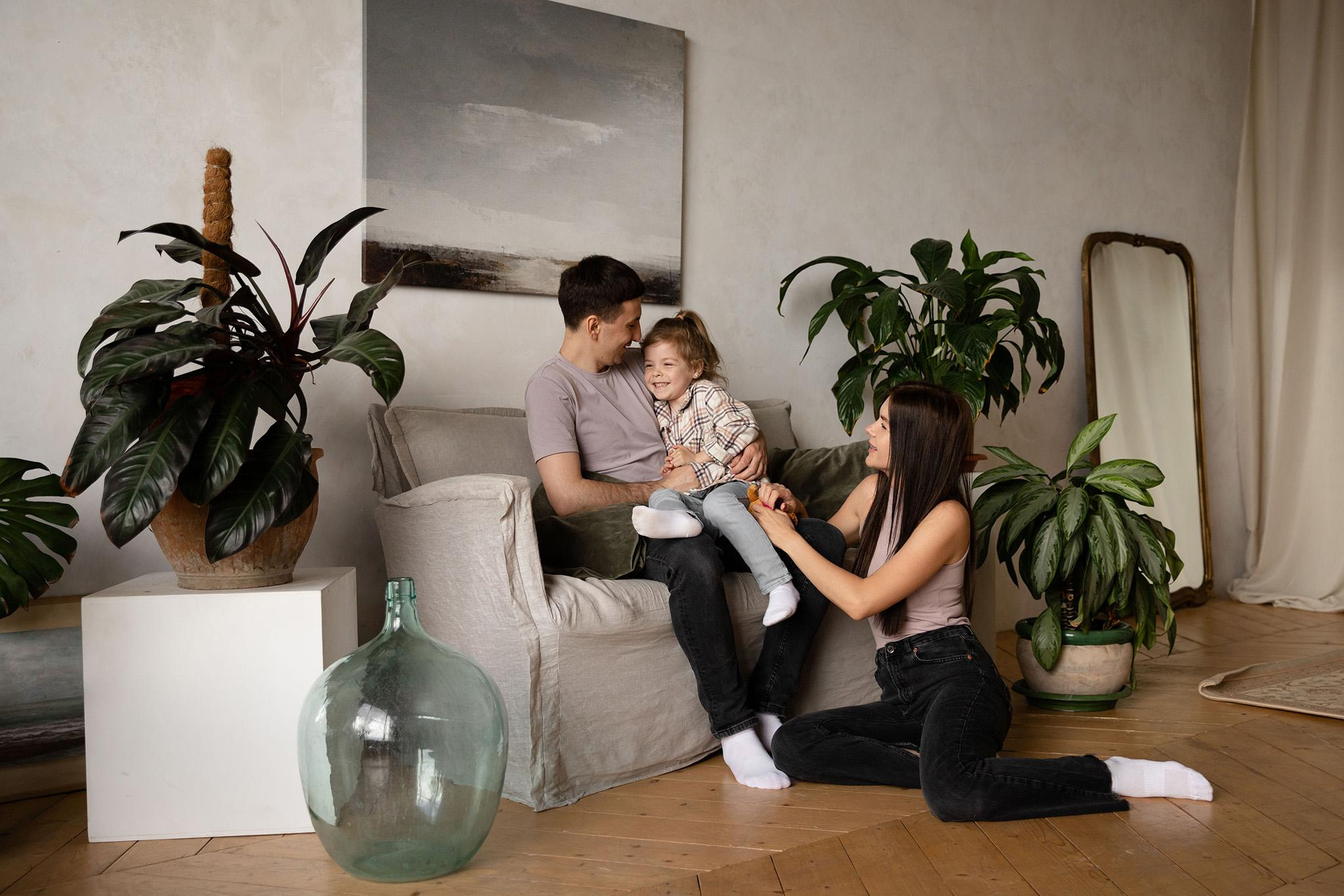 Семейная фотосессия в студии в Краснодаре. Семейный и свадебный фотограф в Краснодаре. Кристина Ендальцева