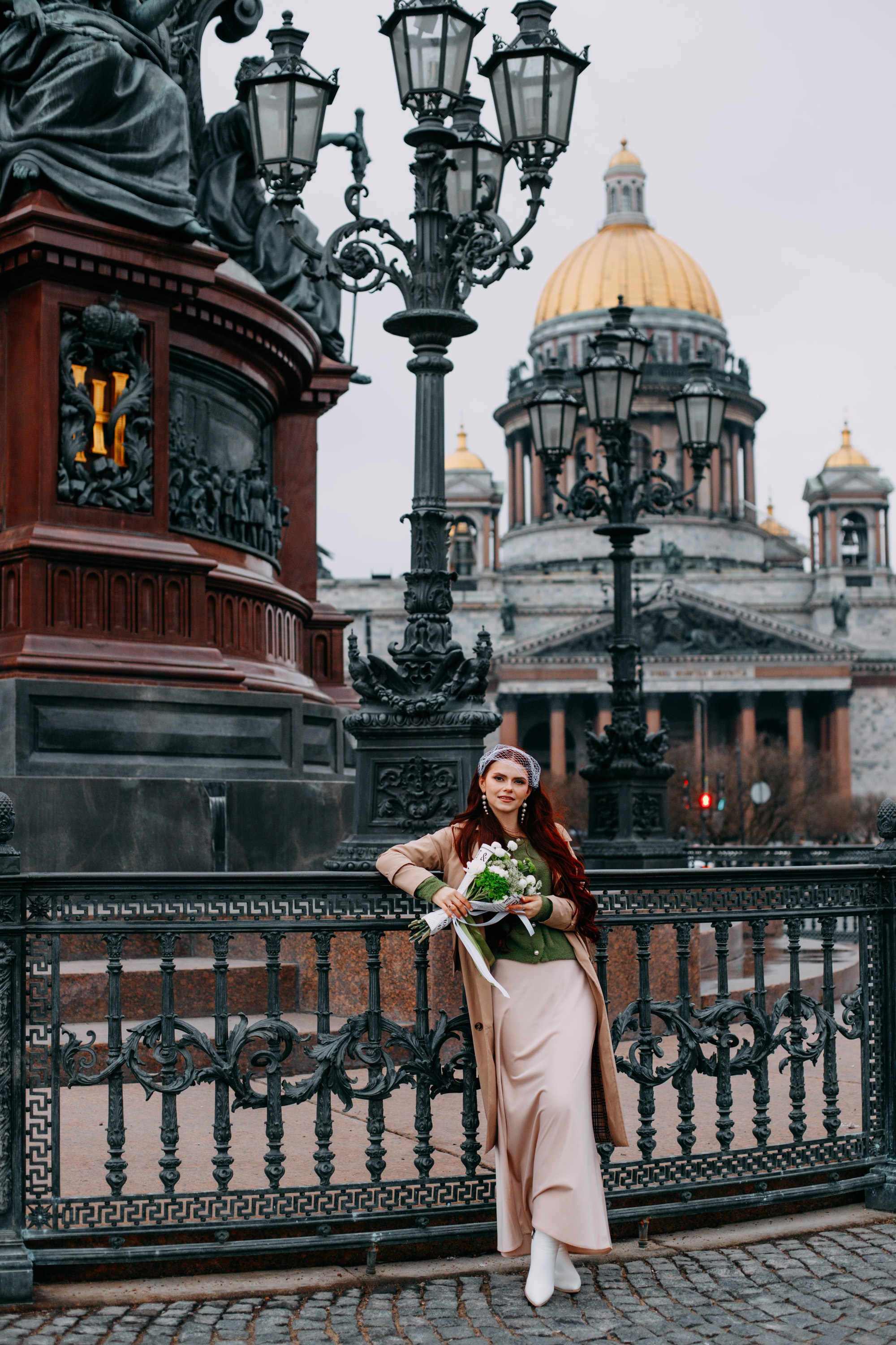 Прогулка у Исаакия. Фотограф в Санкт-Петербурге Alina Film