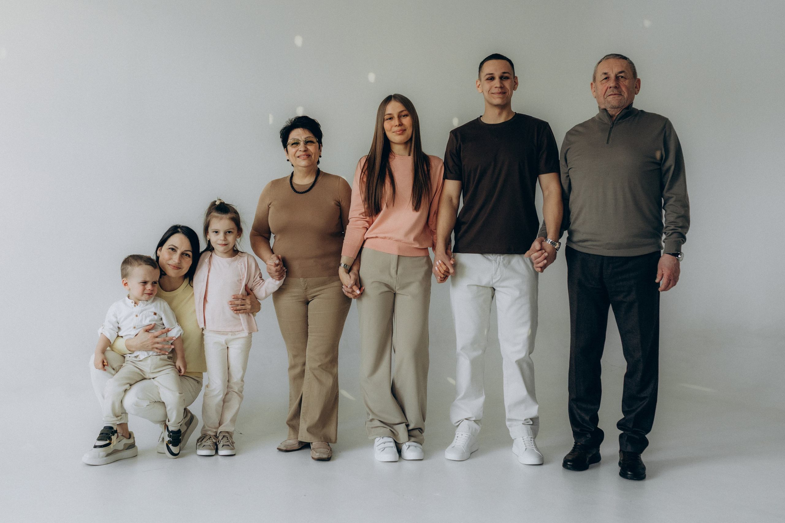 Семейная съёмка на циклораме. Фотограф НОГИНСК, Москва, Анастасия Белая