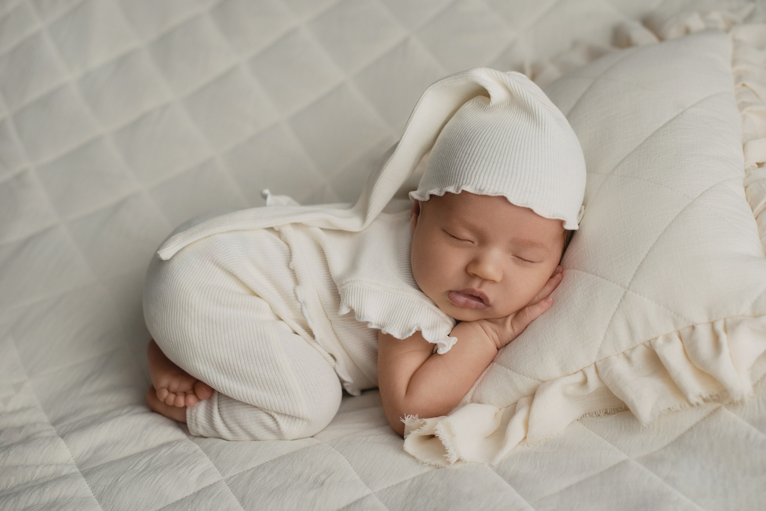 Фотосъемка новорожденного. Фотограф беременности, новорожденных и детей до года в Челябинске Волк