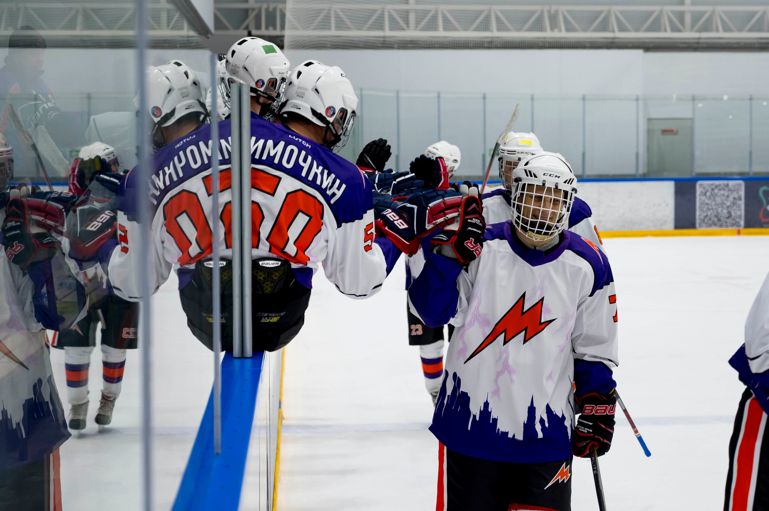 Хоккейный матч корпоративной команды Зарубежнефть. Репортажный фотограф и видеограф Слава Думчев. Тимбилдинги, отчетники, корпоративы