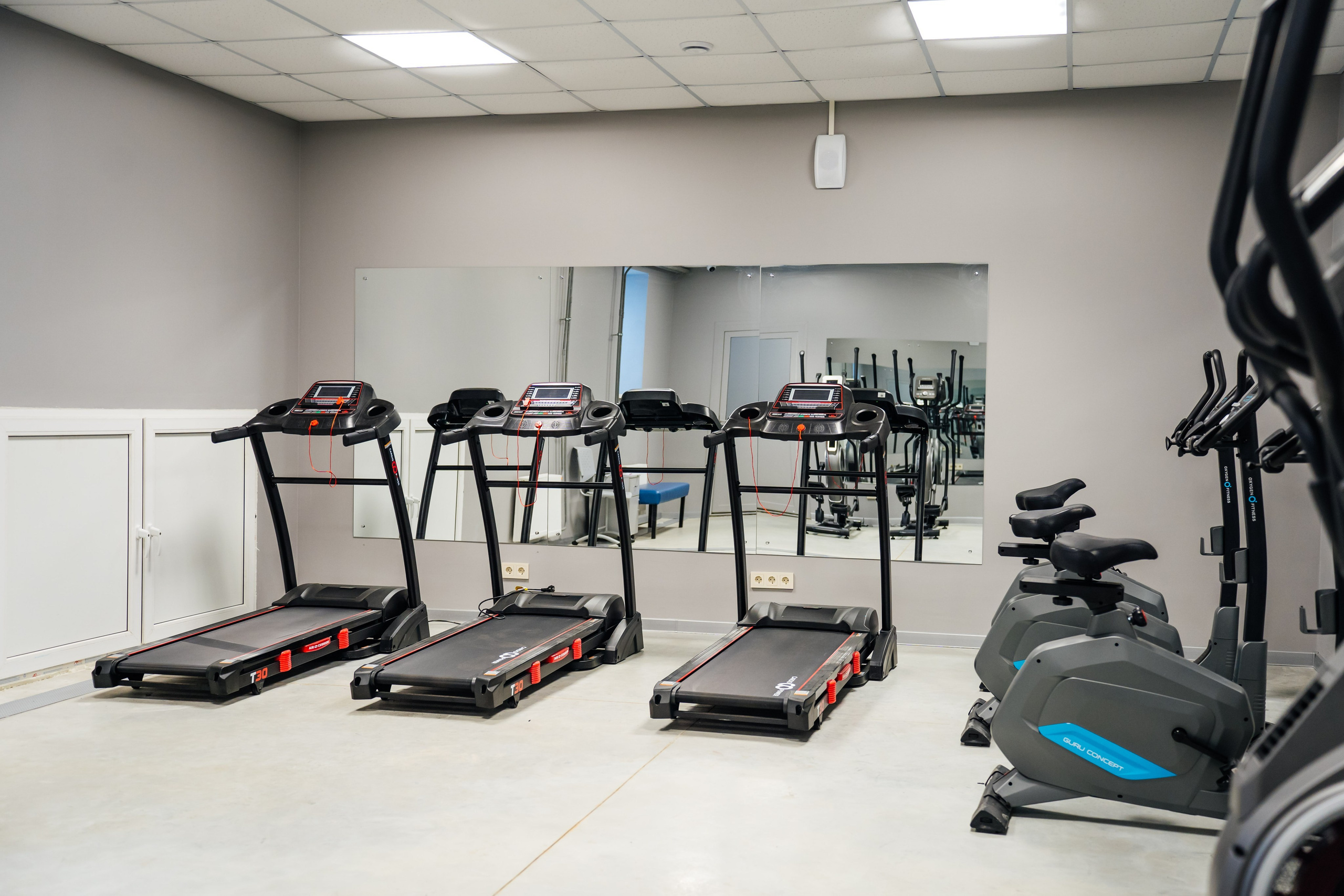 Съемка для Уральского медицинского колледжа ЮМЕД. Видеограф и Фотограф в Челябинске Ксения и Владимир Рюмины