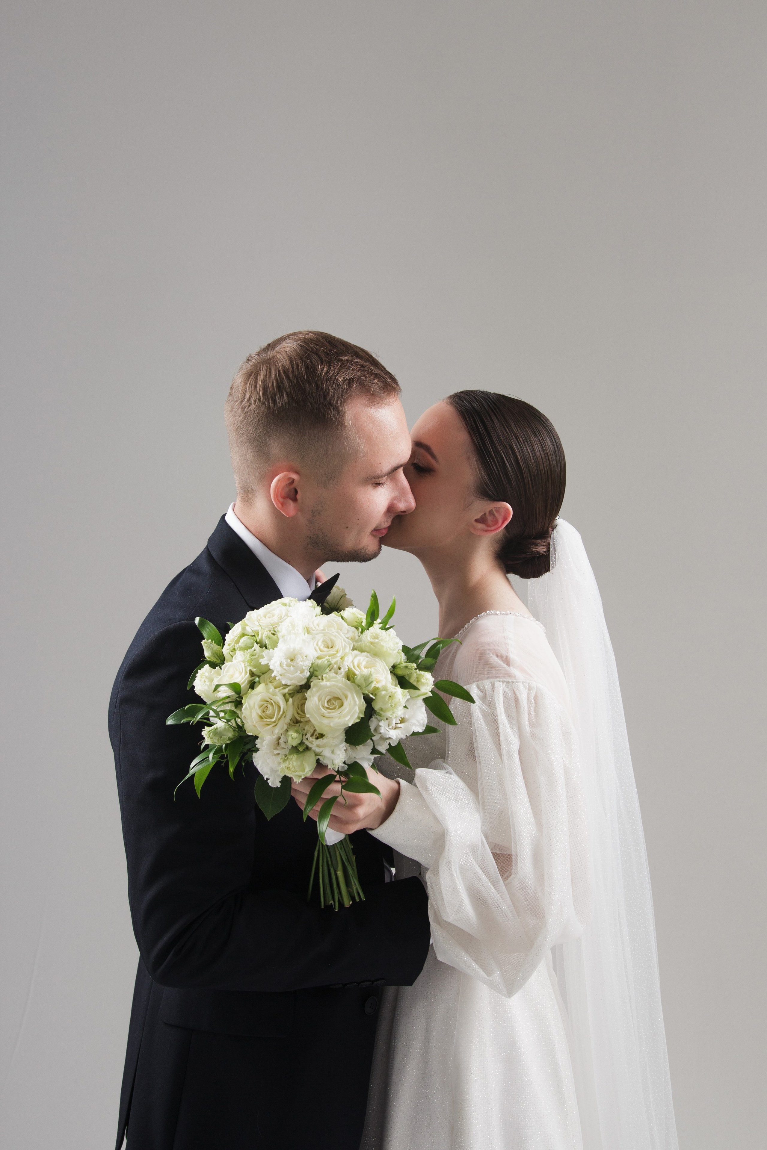 Свадебная фотосессия в студии. Фотограф Москва — личные фотосессии, лавстори в студии