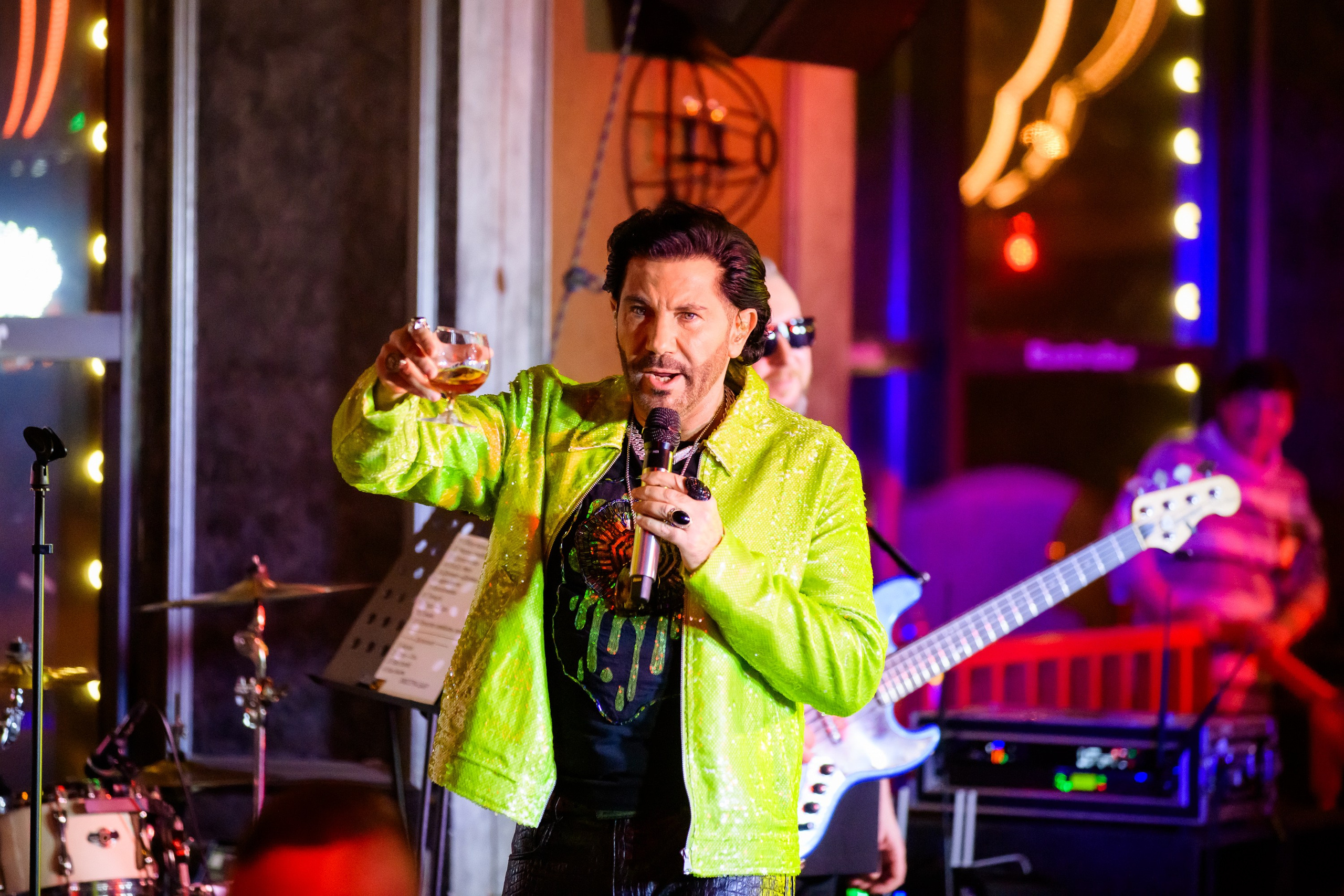 Люстра бар. Репортажный фотограф Сергей Дроздов