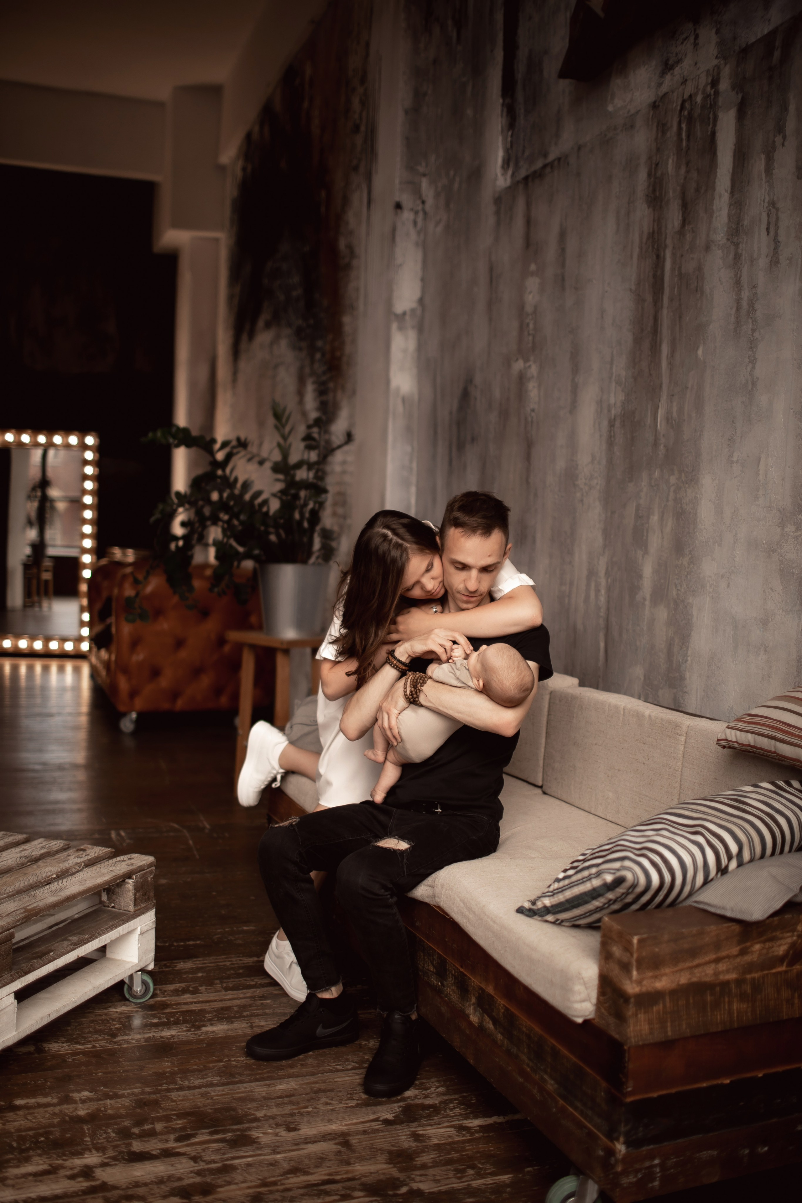 Валерия и Геннадий с крошкой. Семейный фотограф в Москве