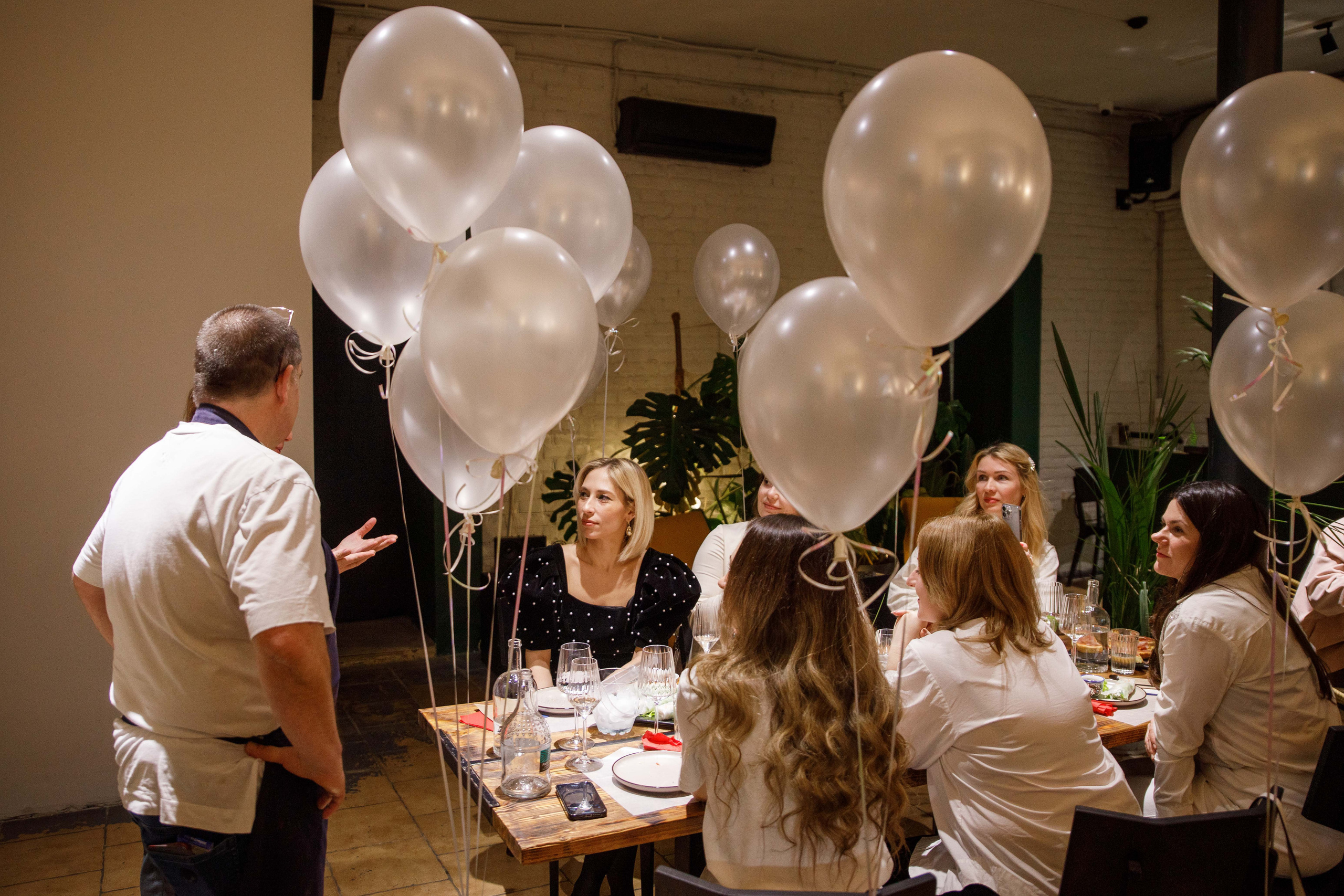 ДР Юли. Ресторан Manu. Фотограф Андрей Баксов