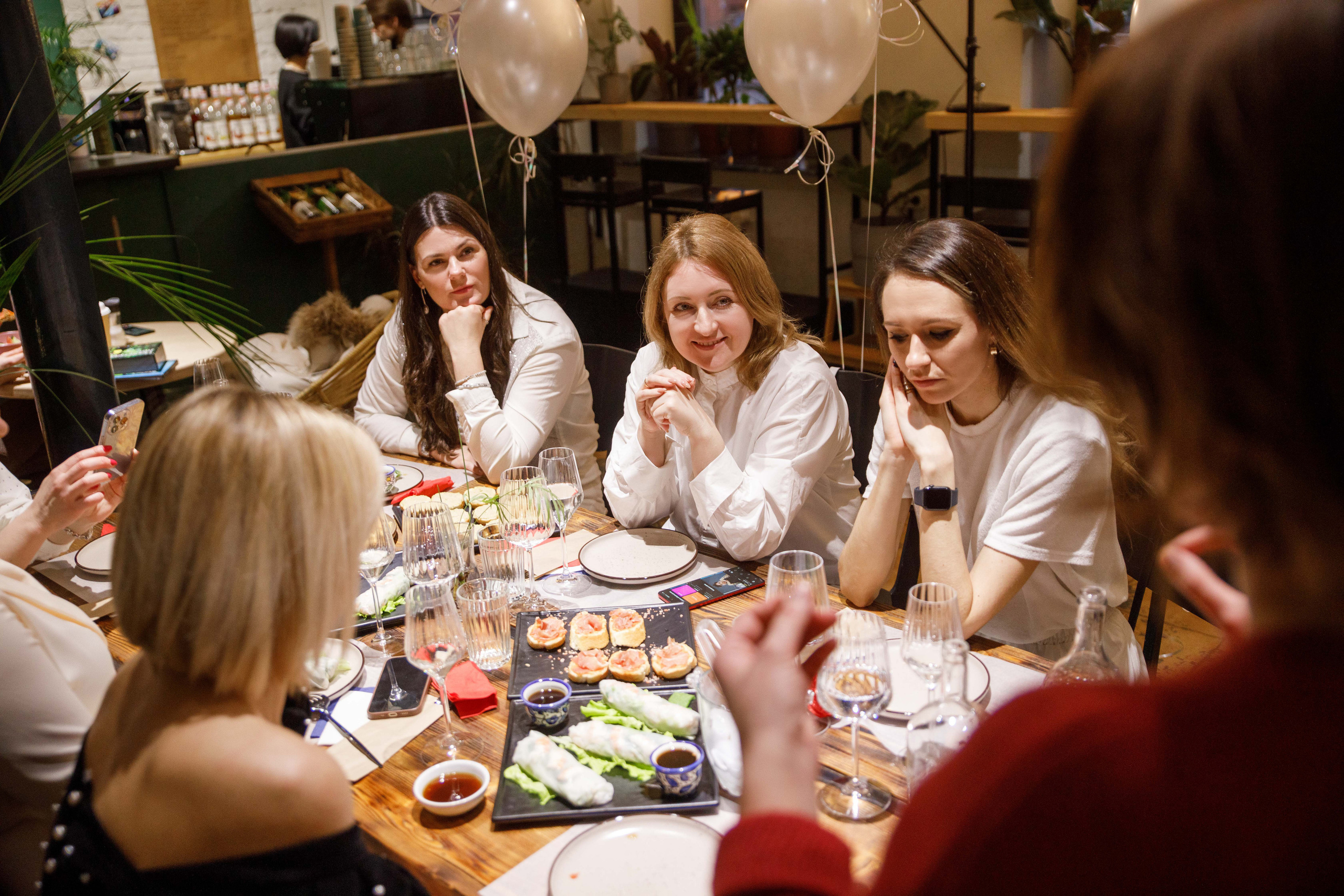 ДР Юли. Ресторан Manu. Фотограф Андрей Баксов