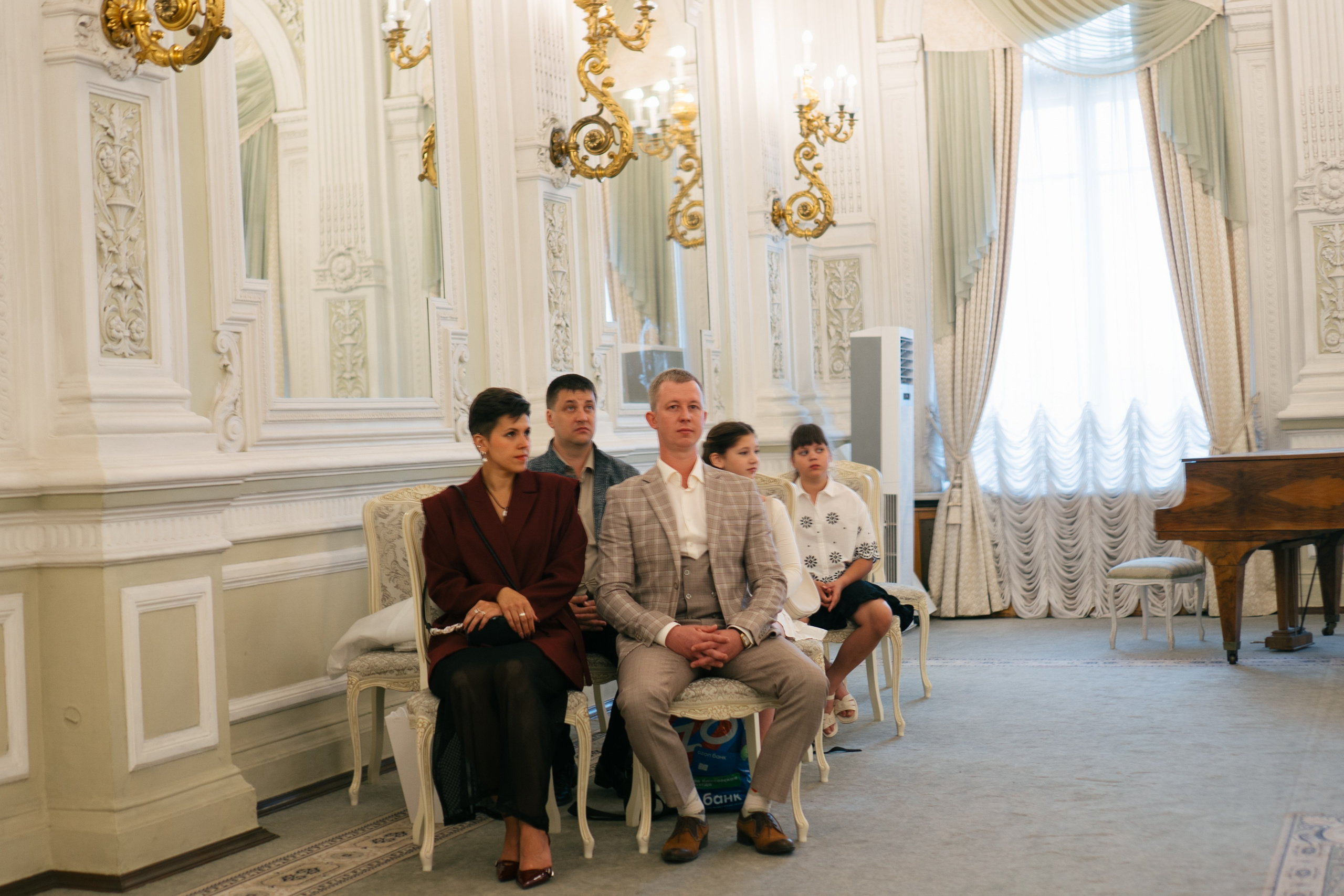 СЪЁМКИ В ПЕРВОМ ДВОРЦЕ ПРОГУЛКА И СТУДИЯ. Профессиональный фотограф, Санкт-Петербург — Виктория Богомолова