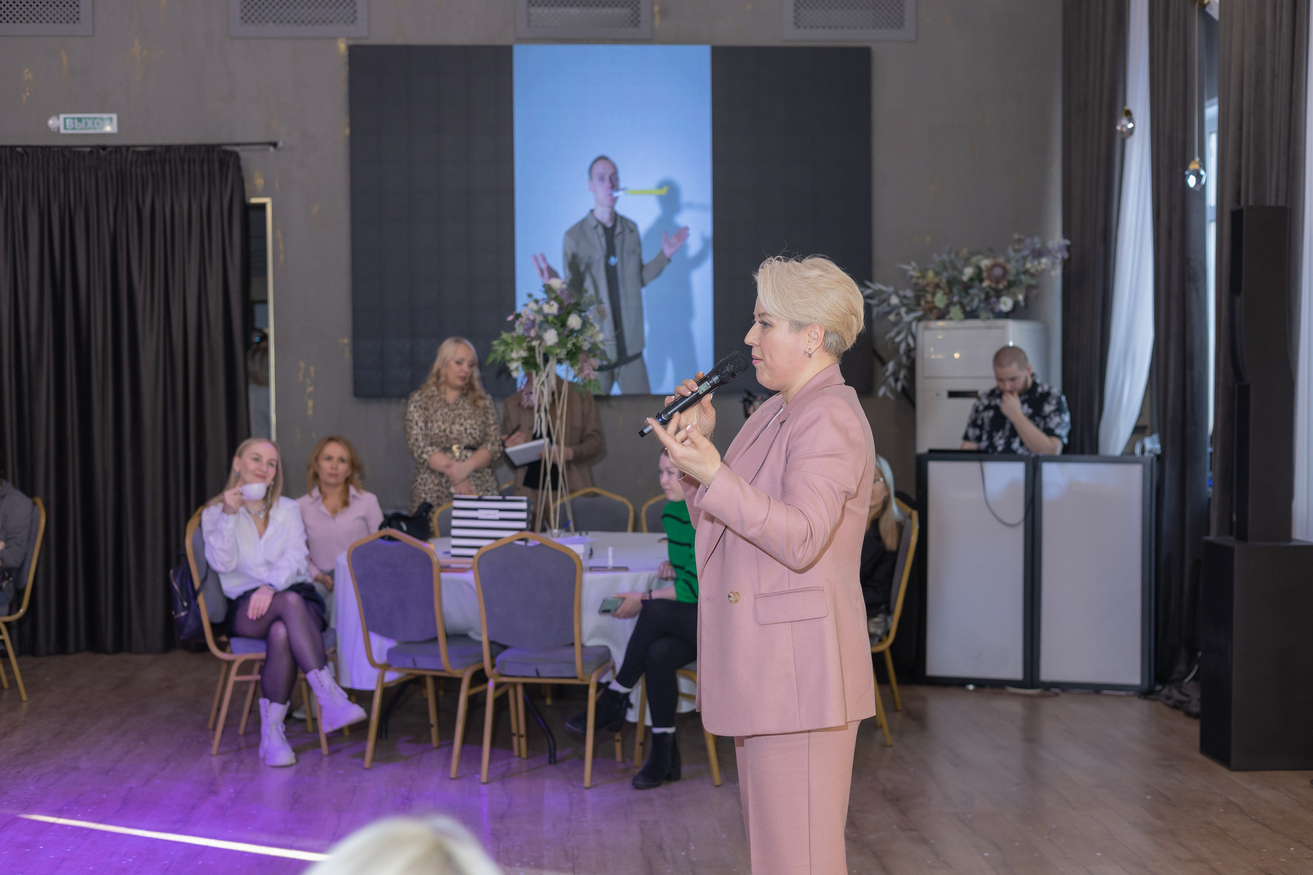 Свадебное чаепитие для молодоженов