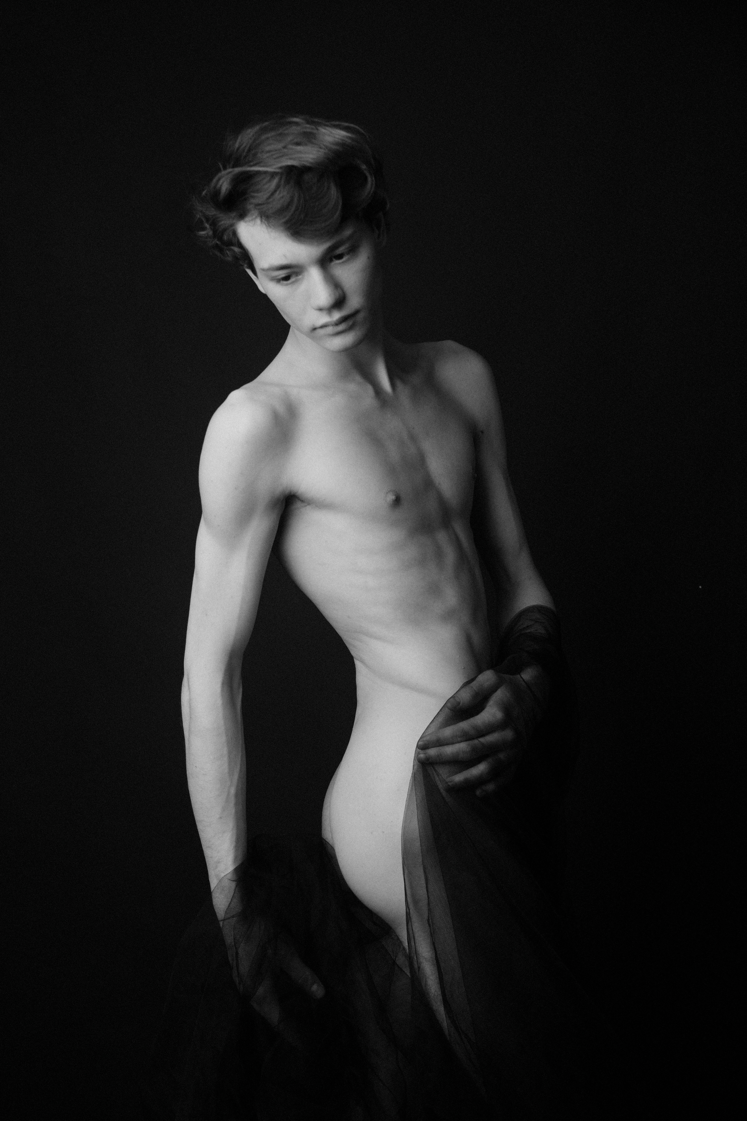 Nudo. Leonid Shaydulin. Fotografo a Roma, Italia