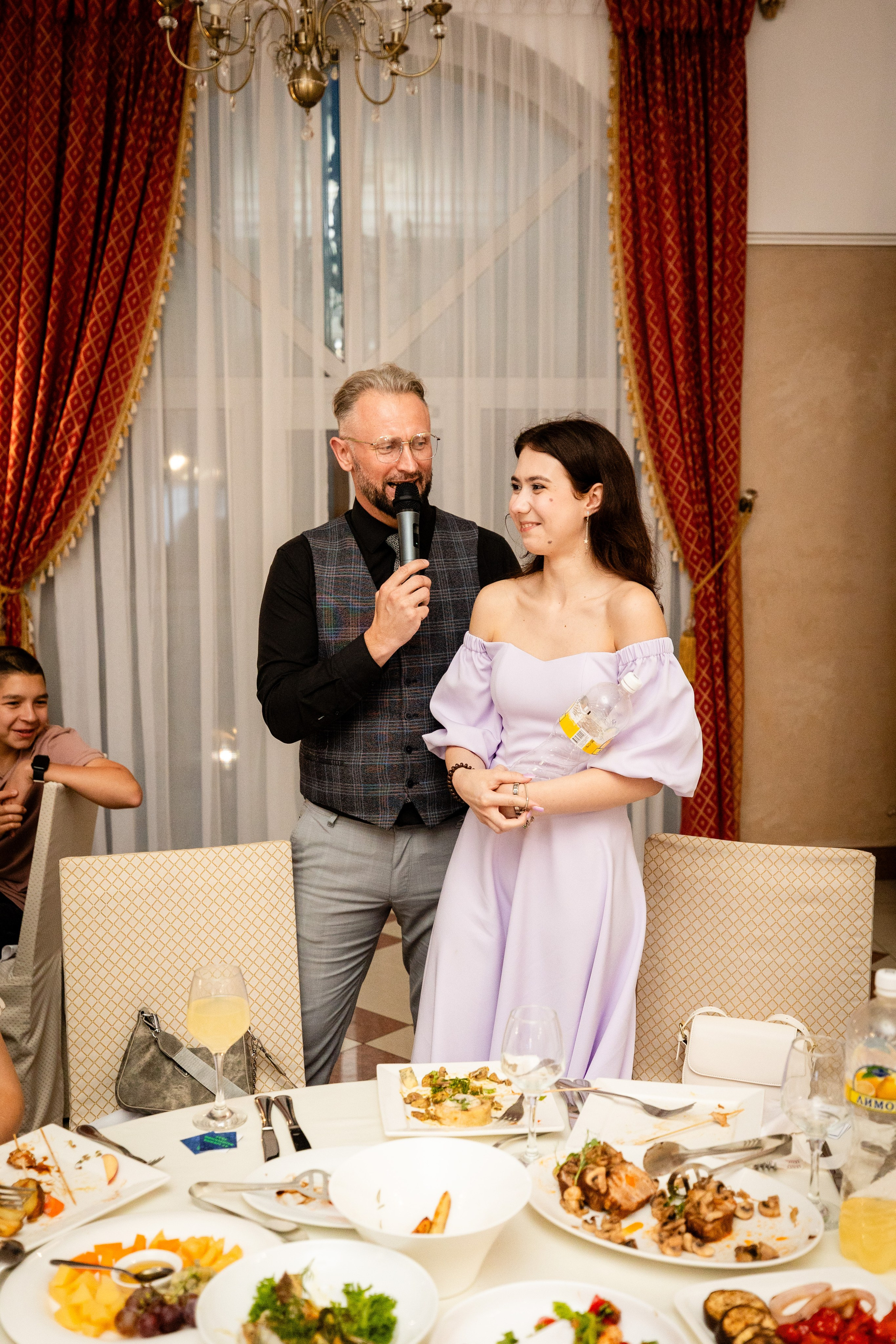 Школьный выпускной. Детский фотограф видеограф в Хабаровске Михаил Орлов