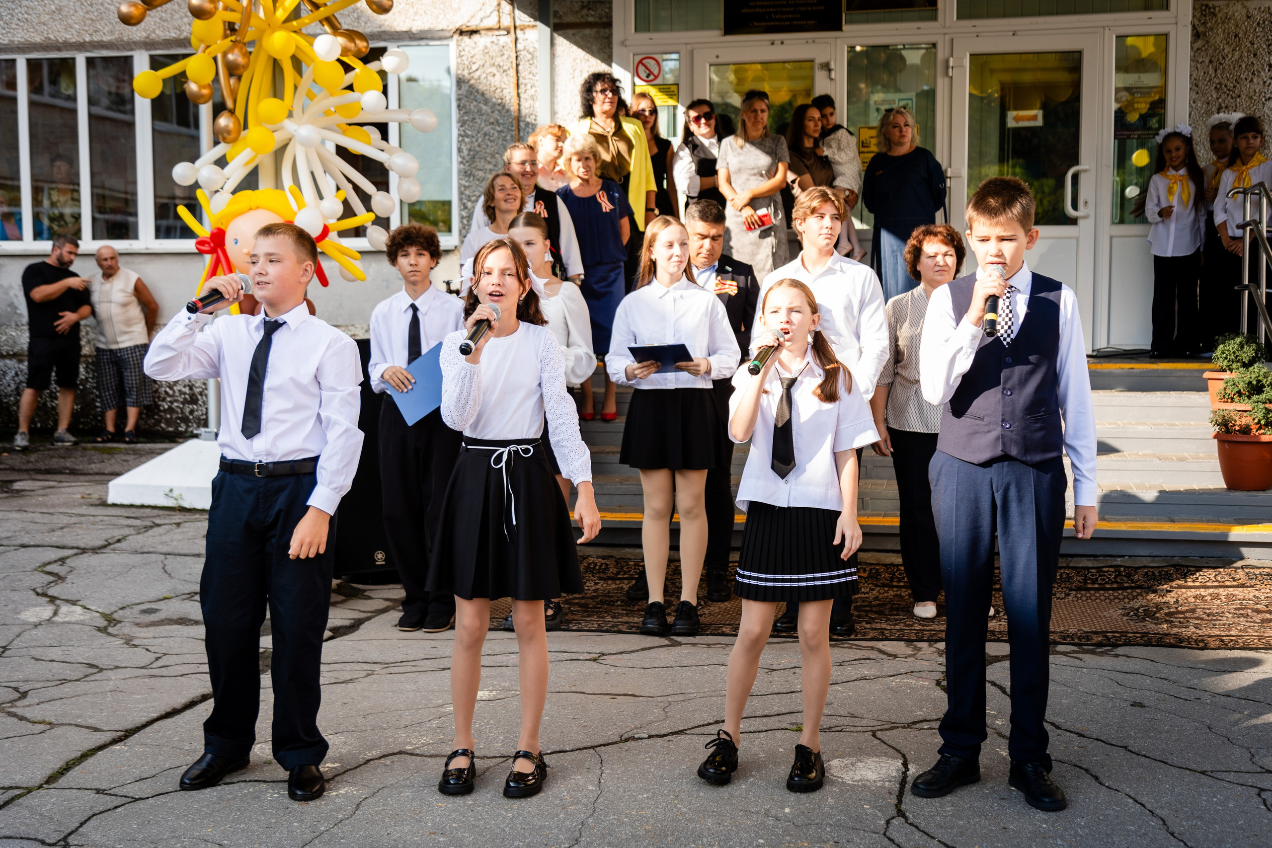 Гимназия № 50. Детский фотограф видеограф в Хабаровске Михаил Орлов